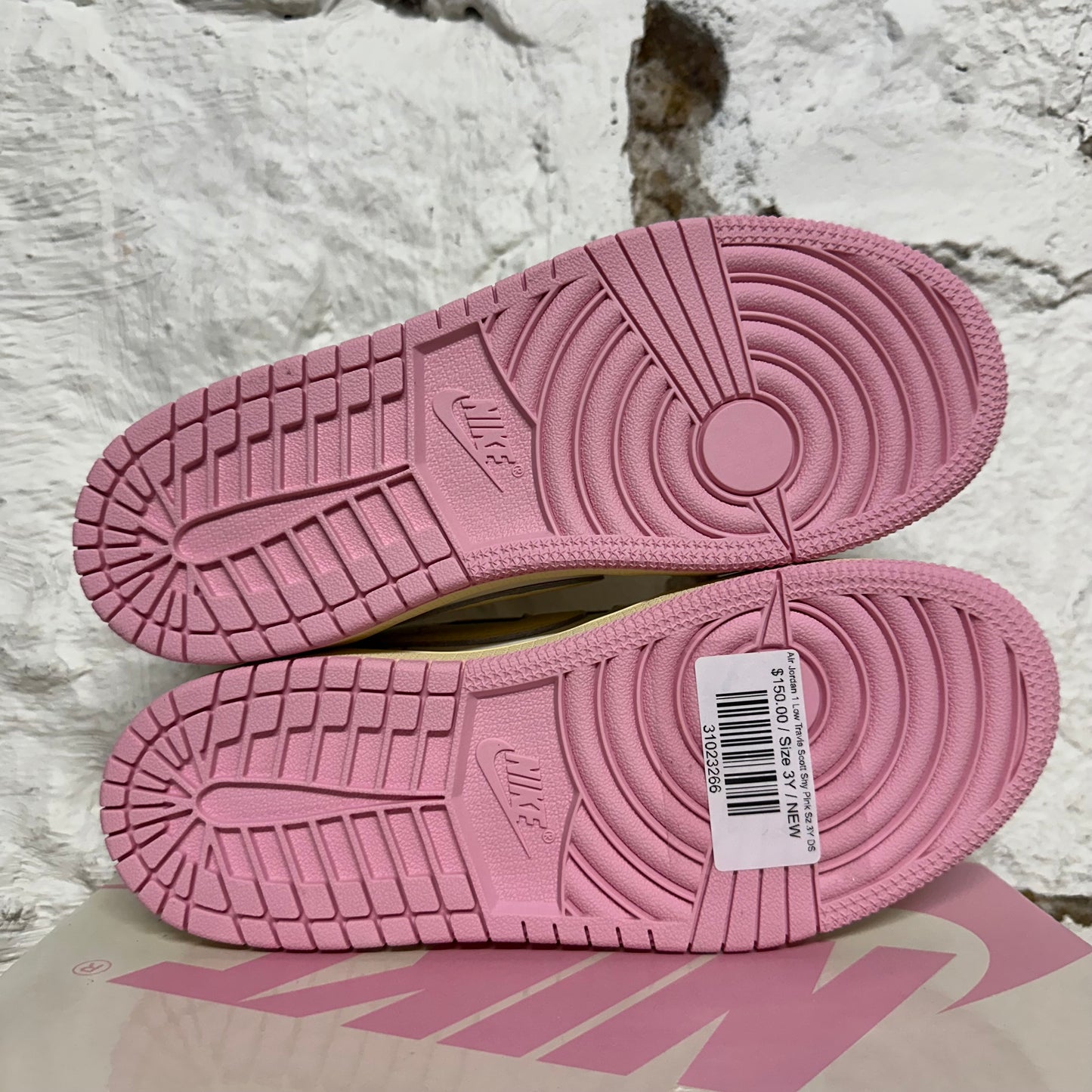 Air Jordan 1 Low Travis Scott Shy Pink Sz 3Y DS