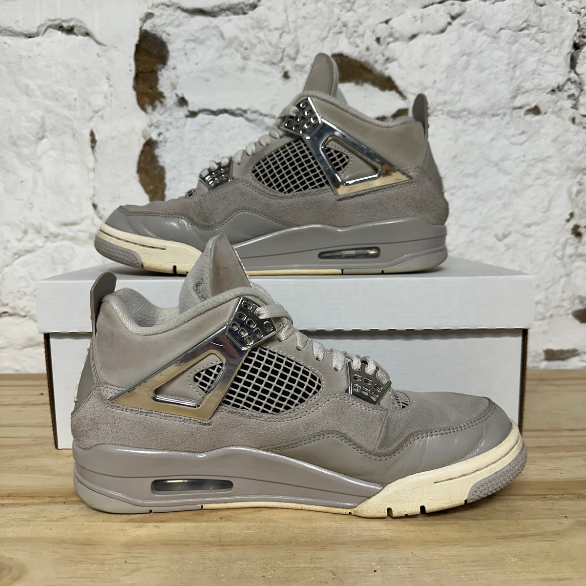 Air Jordan 4 Frozen Moments Sz 8 (9.5W)