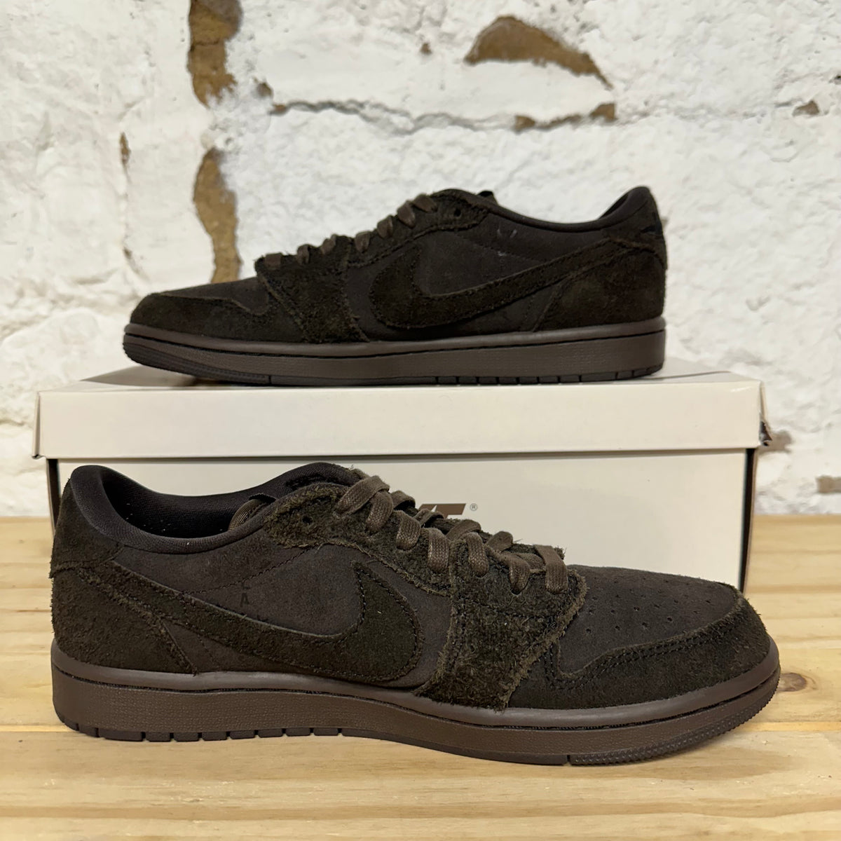 Air Jordan 1 Low Travis Scott Velvet Brown Sz 8