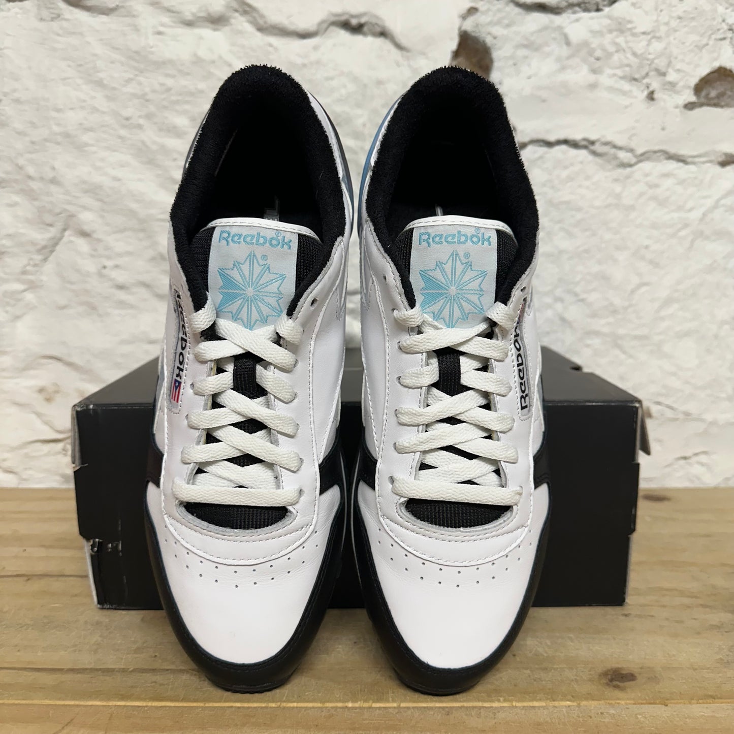 Reebok Classic White Black Sz 9.5