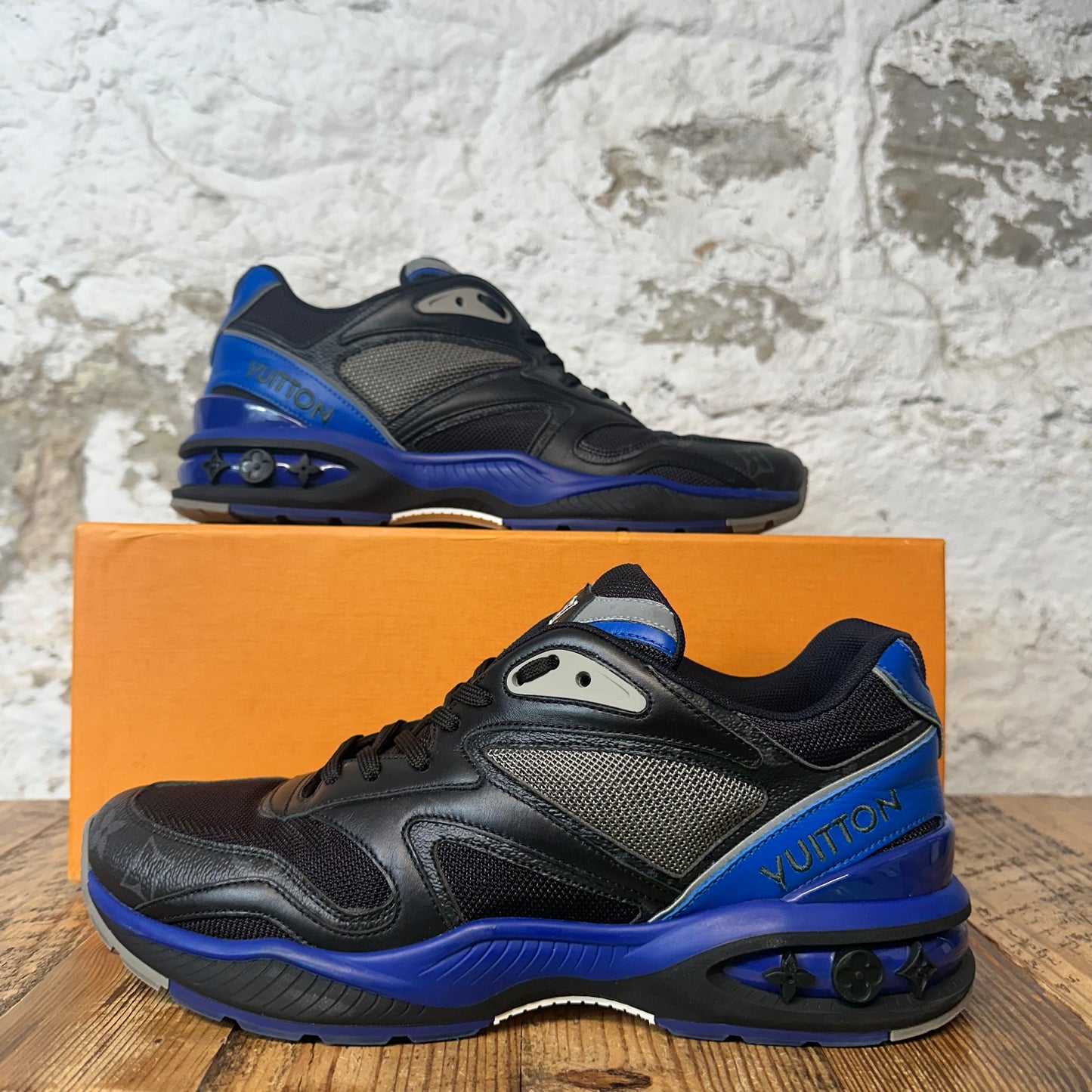 Louis Vuitton Blue Black Trail Sneaker Sz 8.5 (7LV)