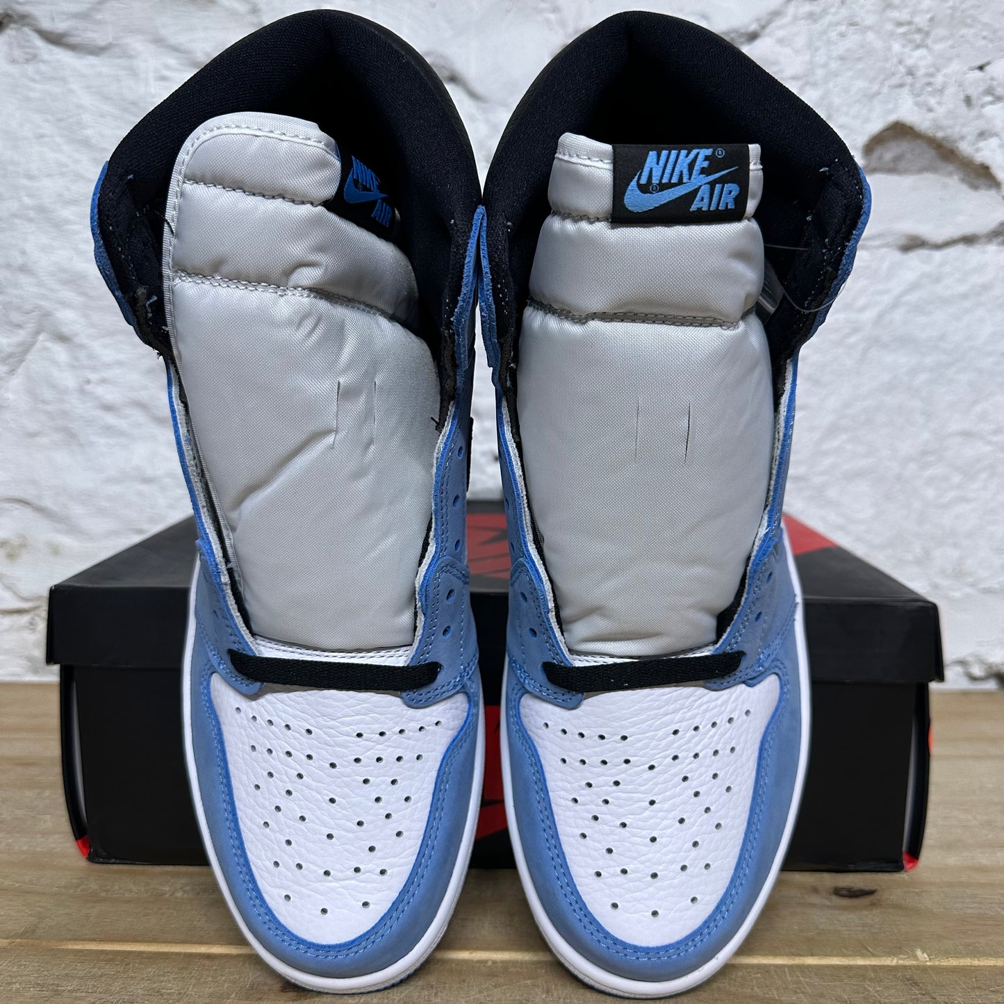 Air Jordan 1 High University Blue Sz 11 DS