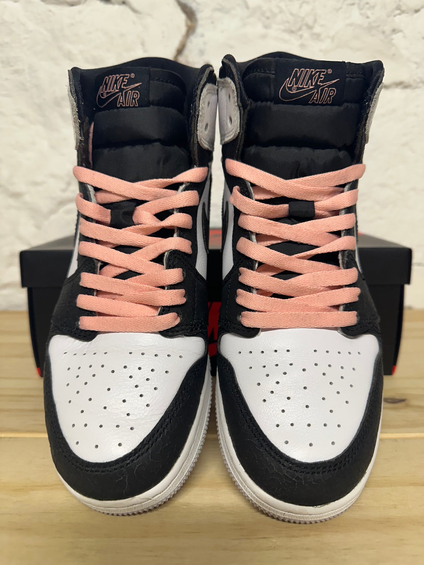 Air Jordan 1 High Bleached Coral Sz 6.5Y