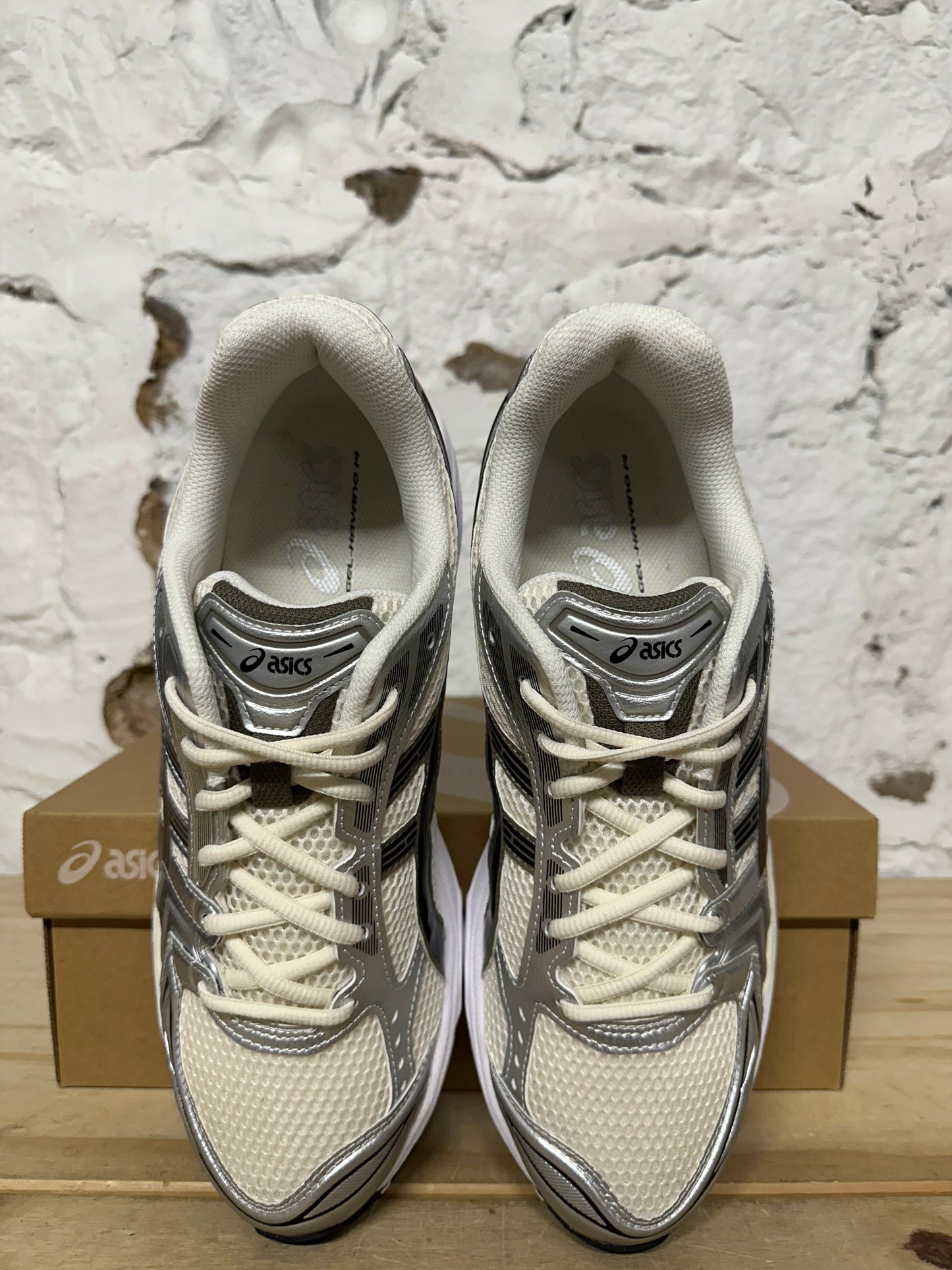 Asics Gel Kayano 14 Cream Metallic Plum Sz 11