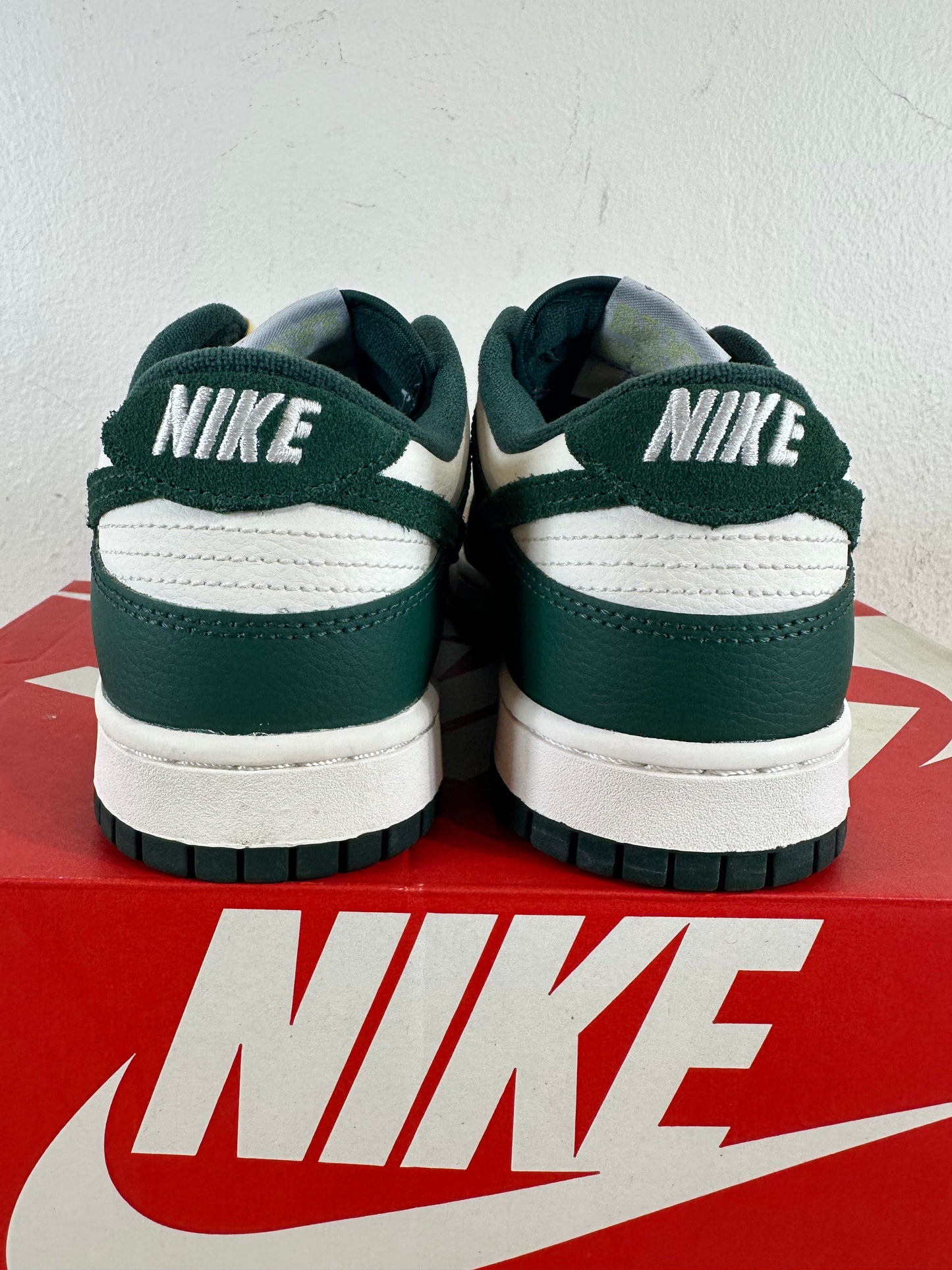 Nike Dunk Low Noble Green Sz 9.5(11W)