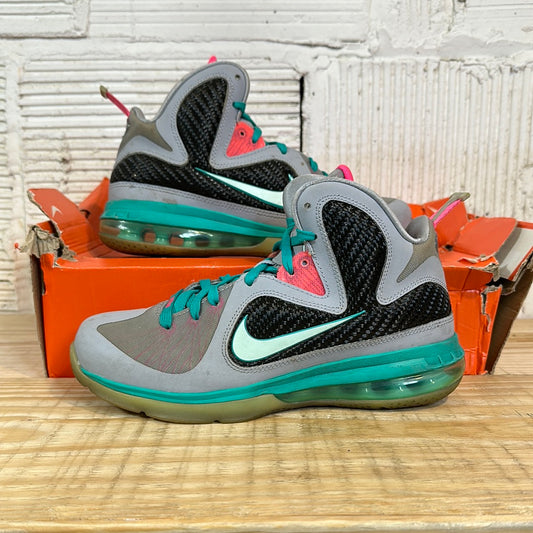 Nike LeBron 9 South Beach Sz 7Y