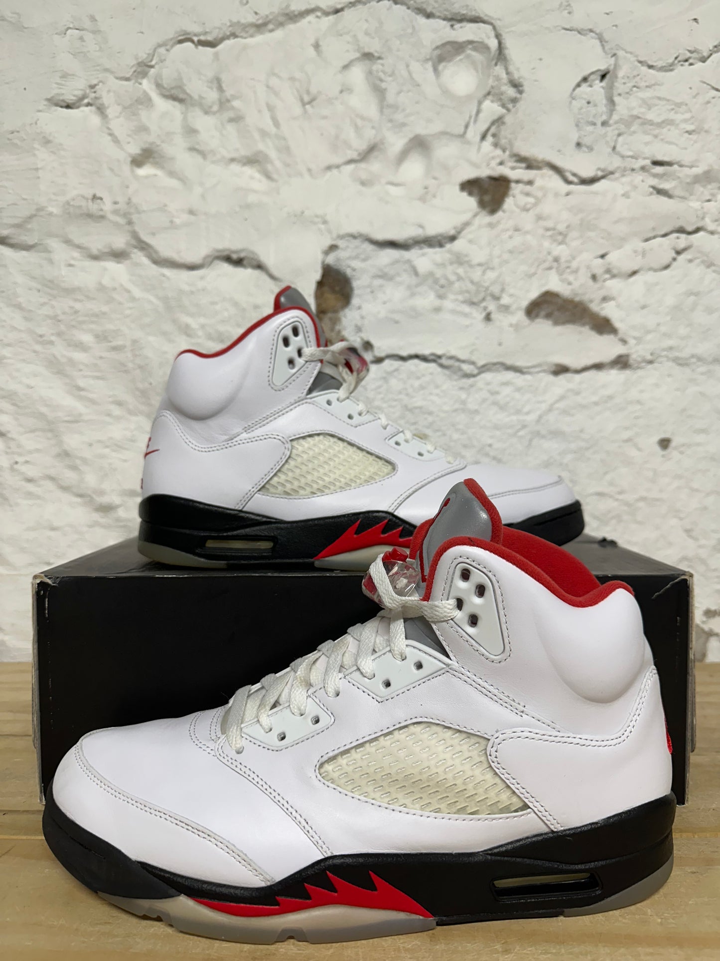 Air Jordan 5 Fire Red Silver Tongue (2020) Sz 10.5