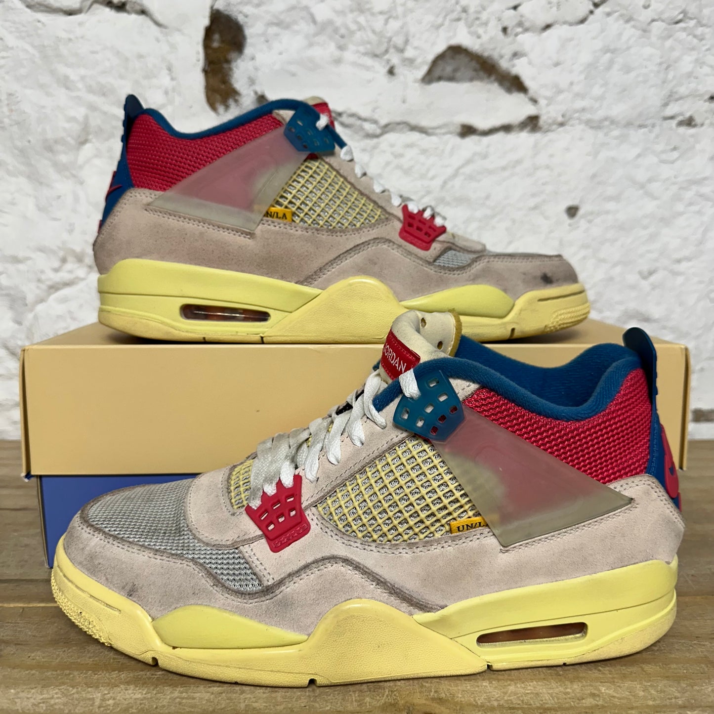 Air Jordan 4 Union Guava Ice Sz 10.5