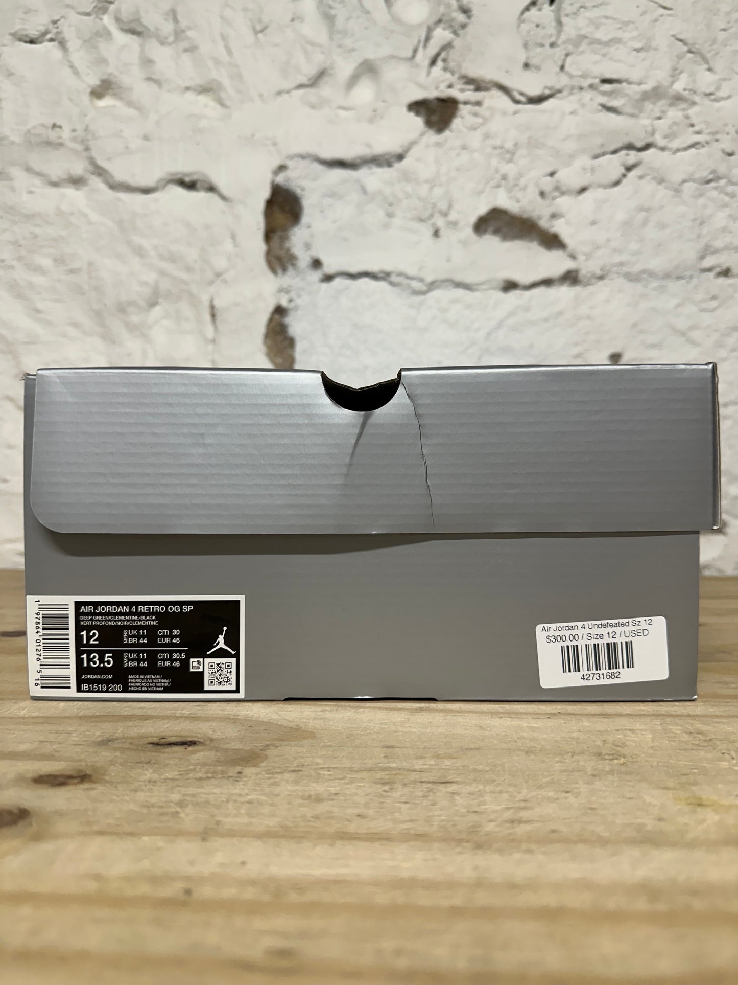 Air Jordan 4 Undefeated Sz 12