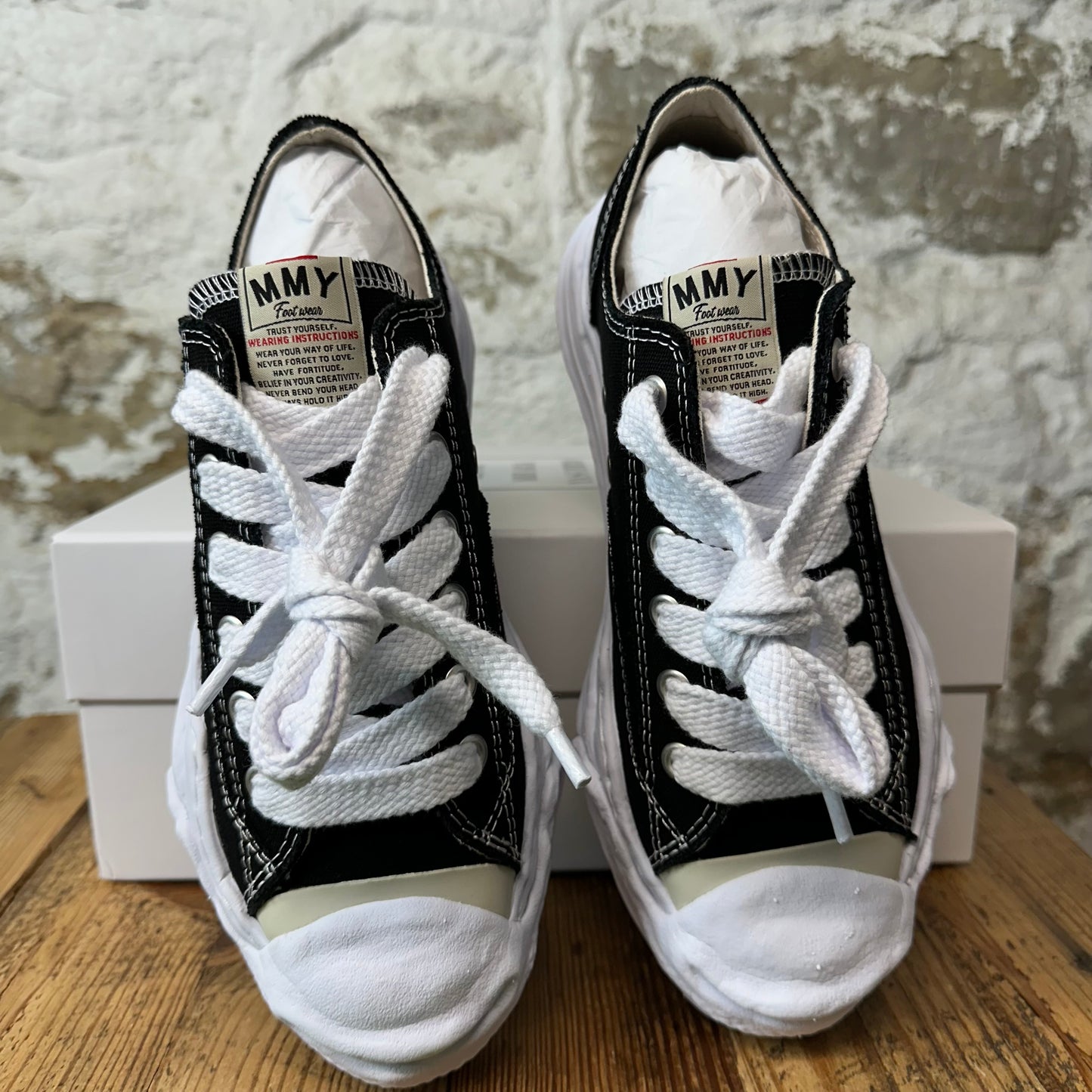 Maison Mihara Black White Hank Sneaker Sz 8 (41) DS