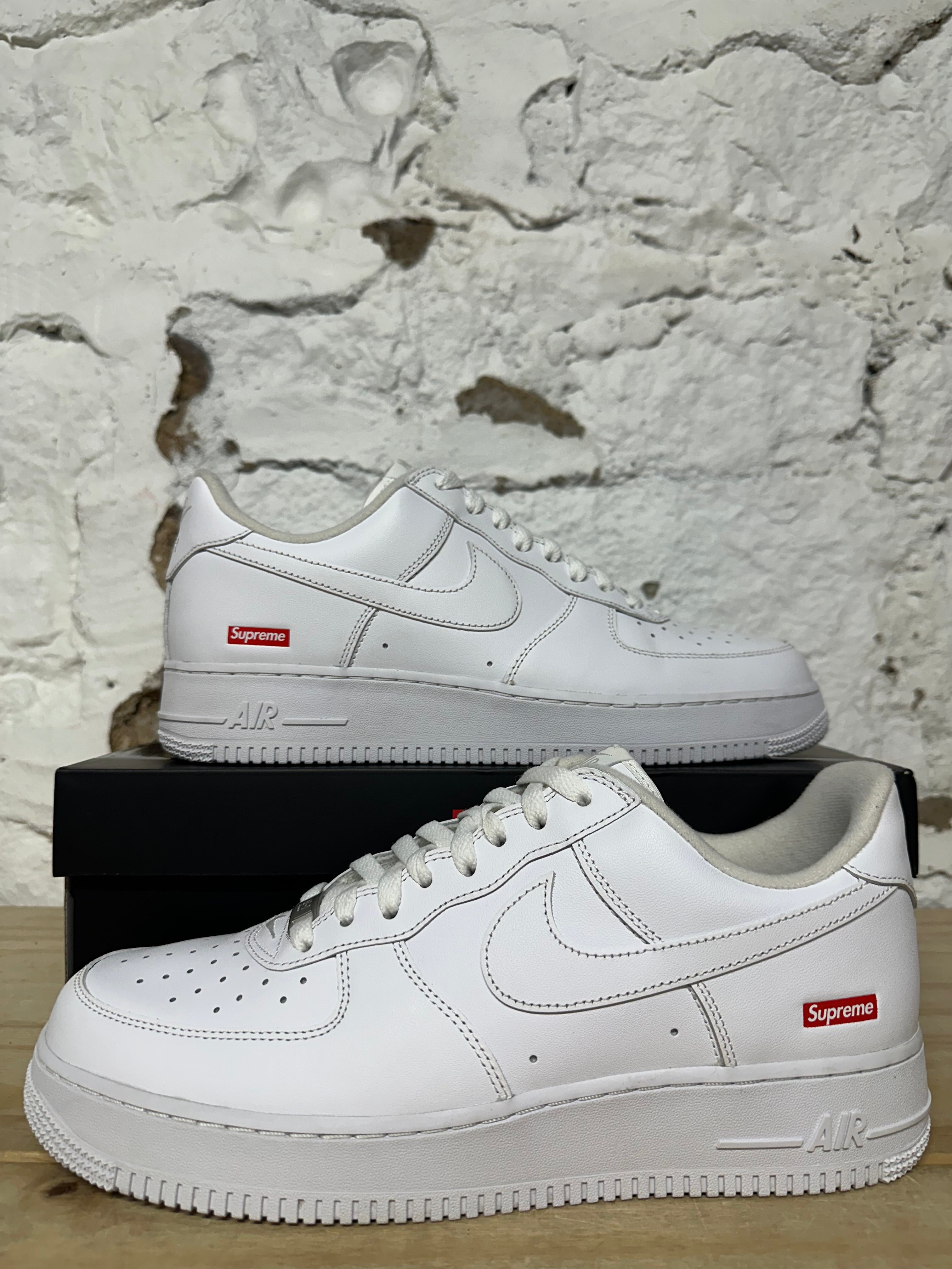 Nike Air Force 1 Low Supreme White Sz 11