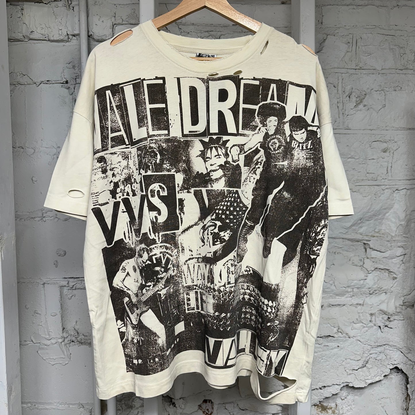 Vale Moshpit Cream T-Shirt Sz M