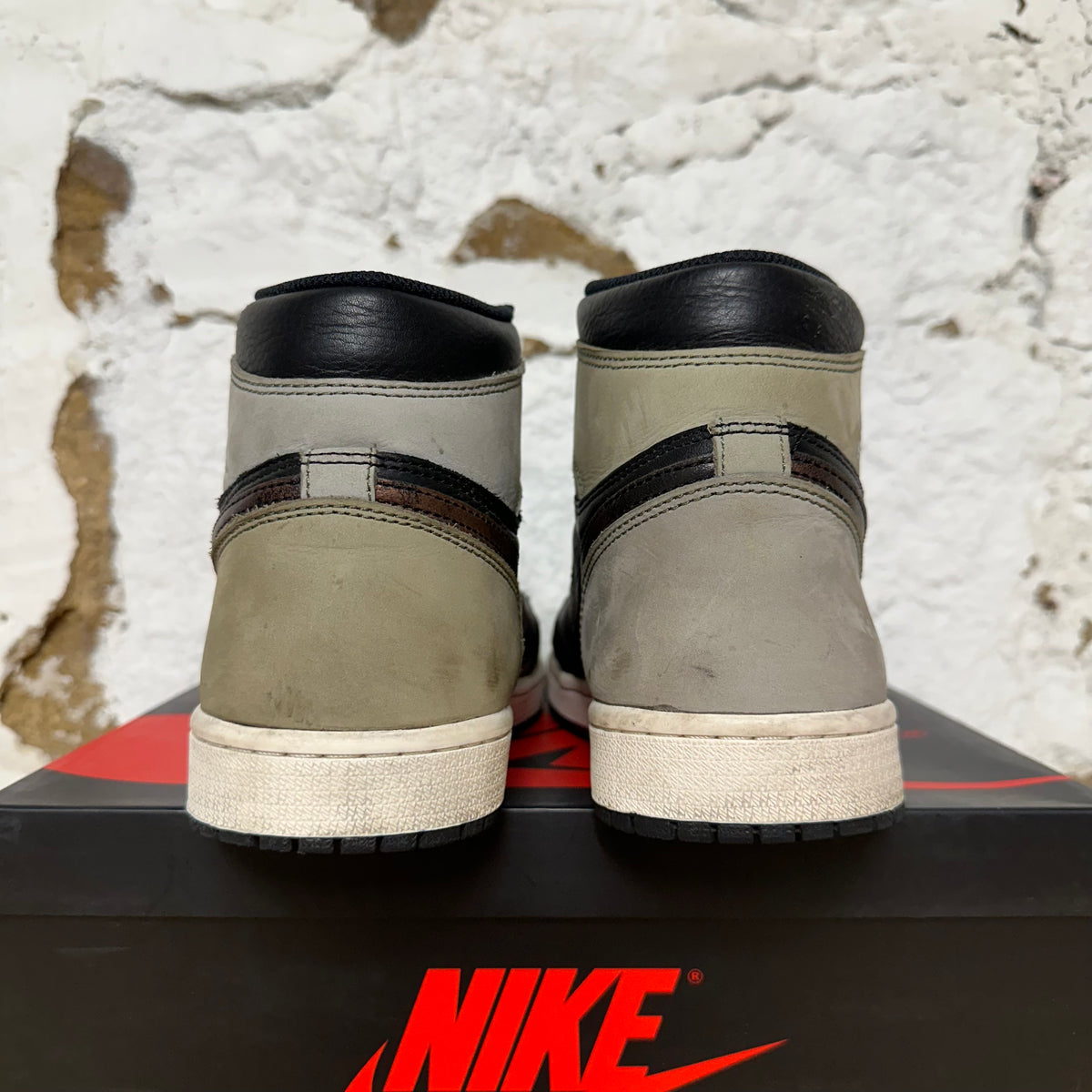 Air Jordan 1 High Shadow Patina Sz 9