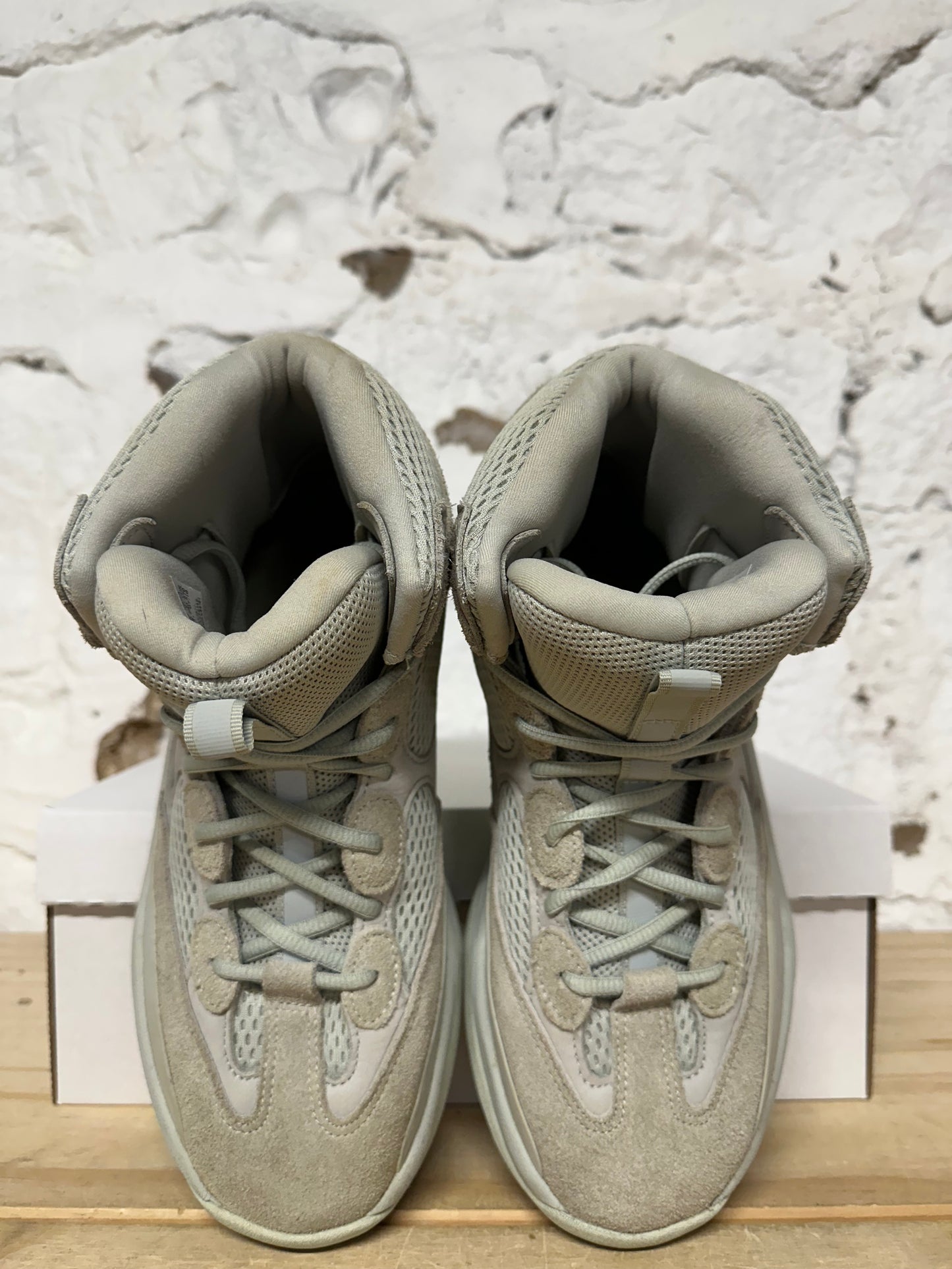 Yeezy Boot Salt Sz 10