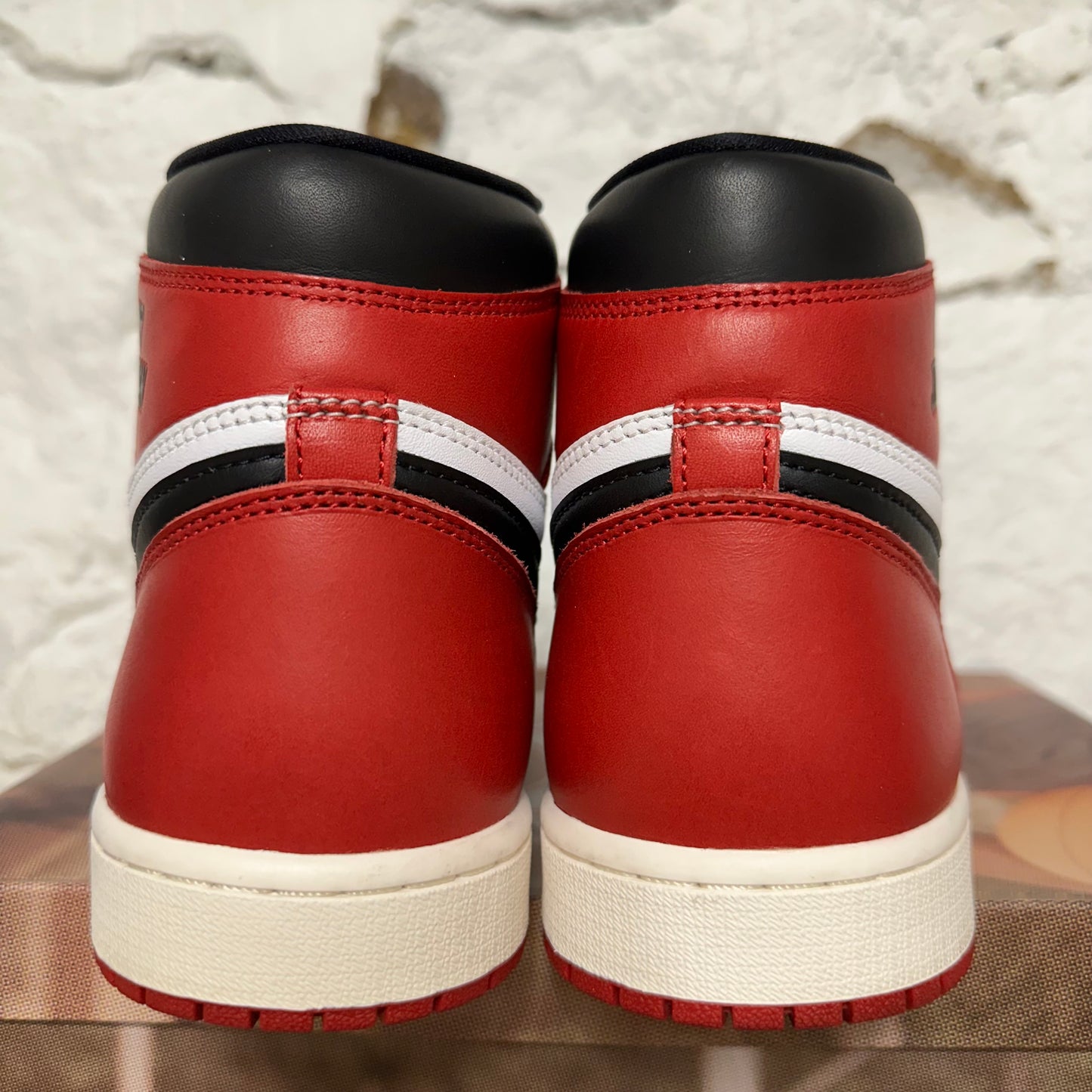 Air Jordan 1 High Black Toe Reimagined Sz 10.5