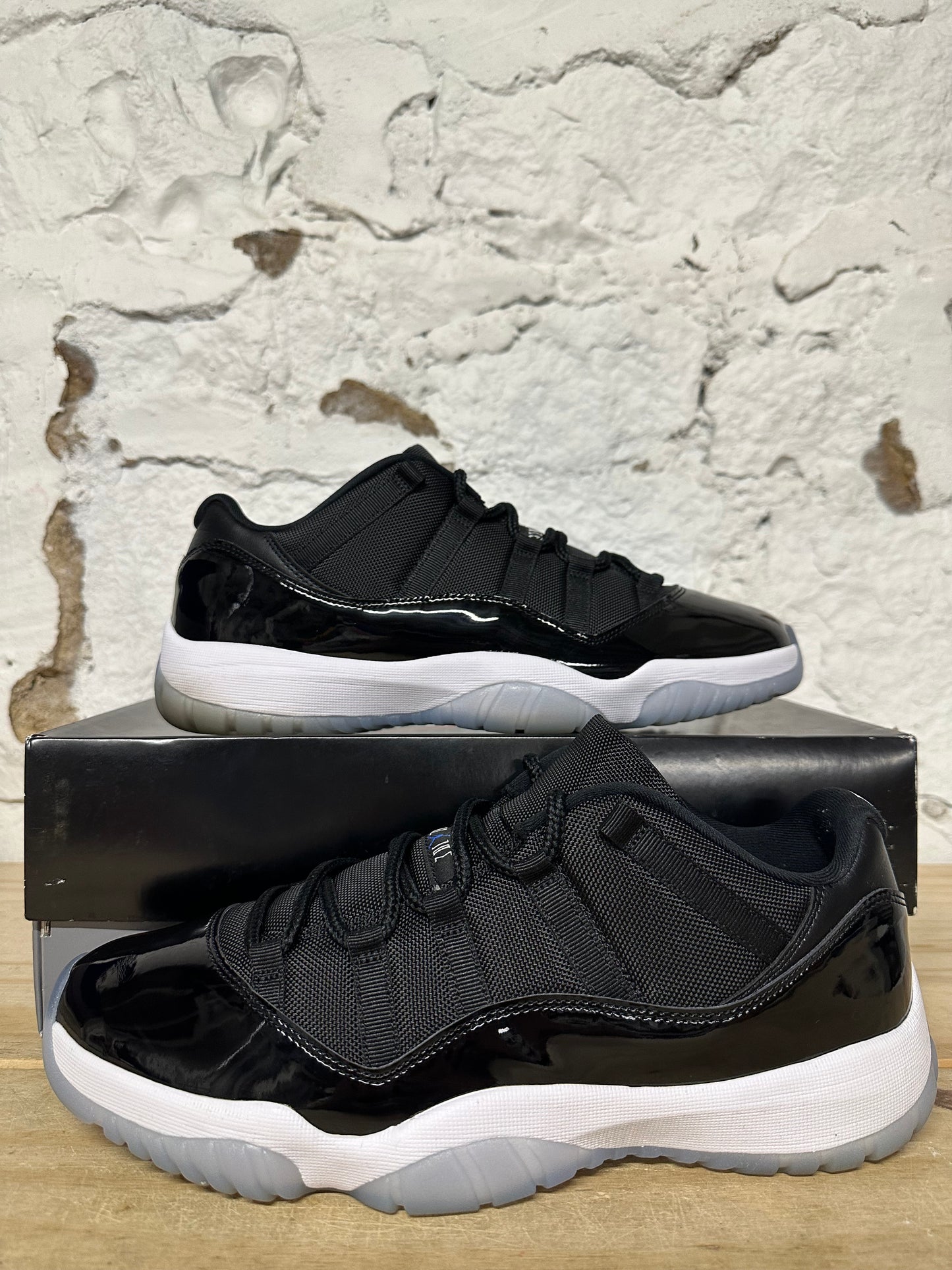 Air Jordan 11 Low Space Jam Sz 12