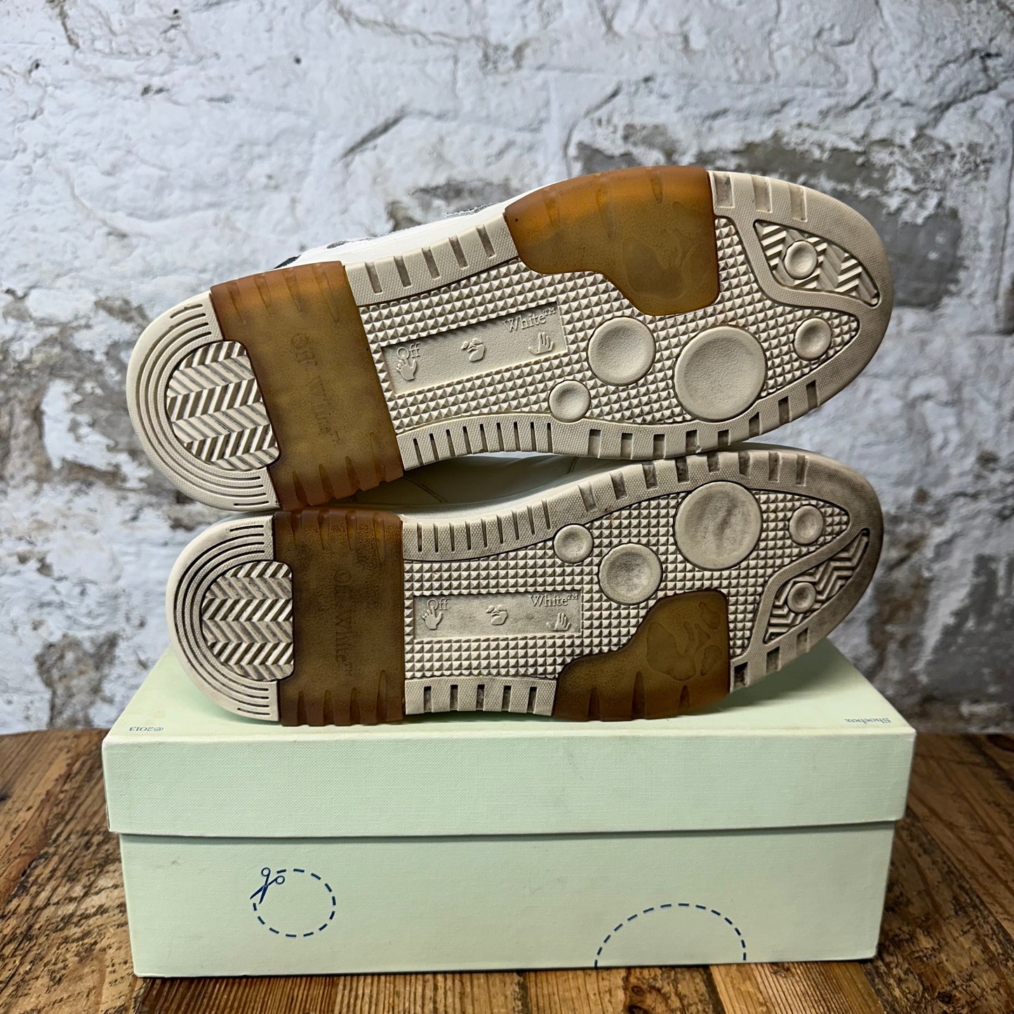 Off-White Out Of Office Black Arrow White Sneaker Sz 12 (45)