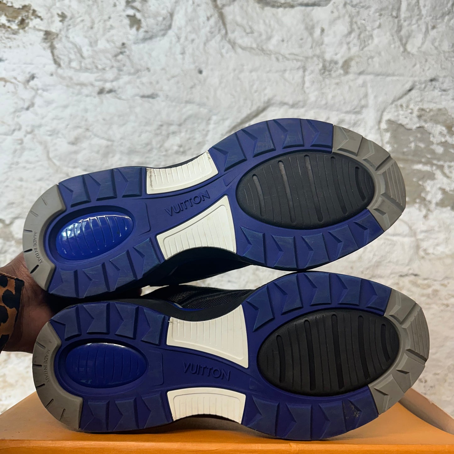 Louis Vuitton Blue Black Trail Sneaker Sz 8.5 (7LV)