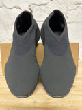 Yeezy Knit Runner Stone Onyx Sz 8