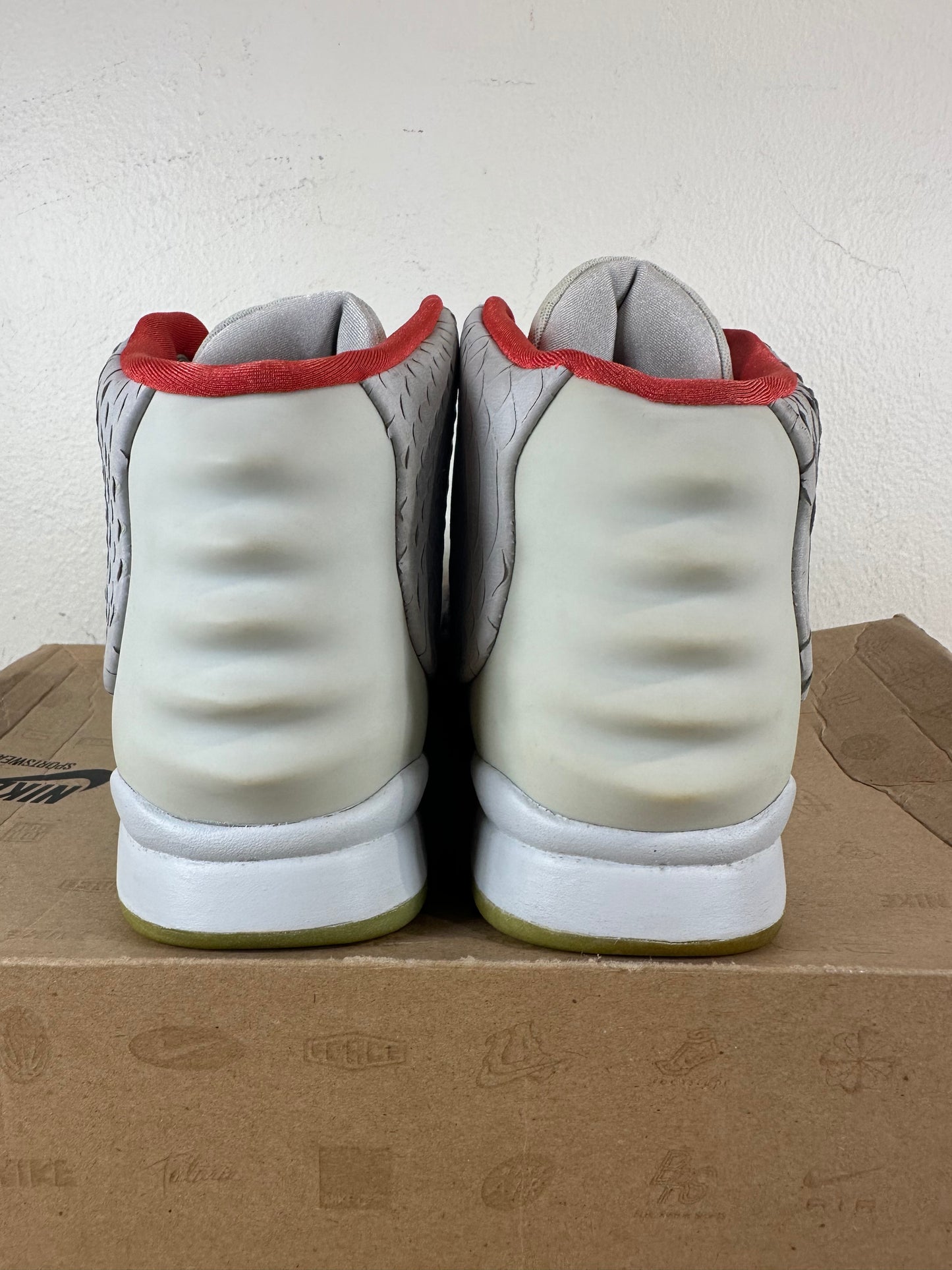 Nike Air Yeezy 2 Pure Platinum Sz 9.5