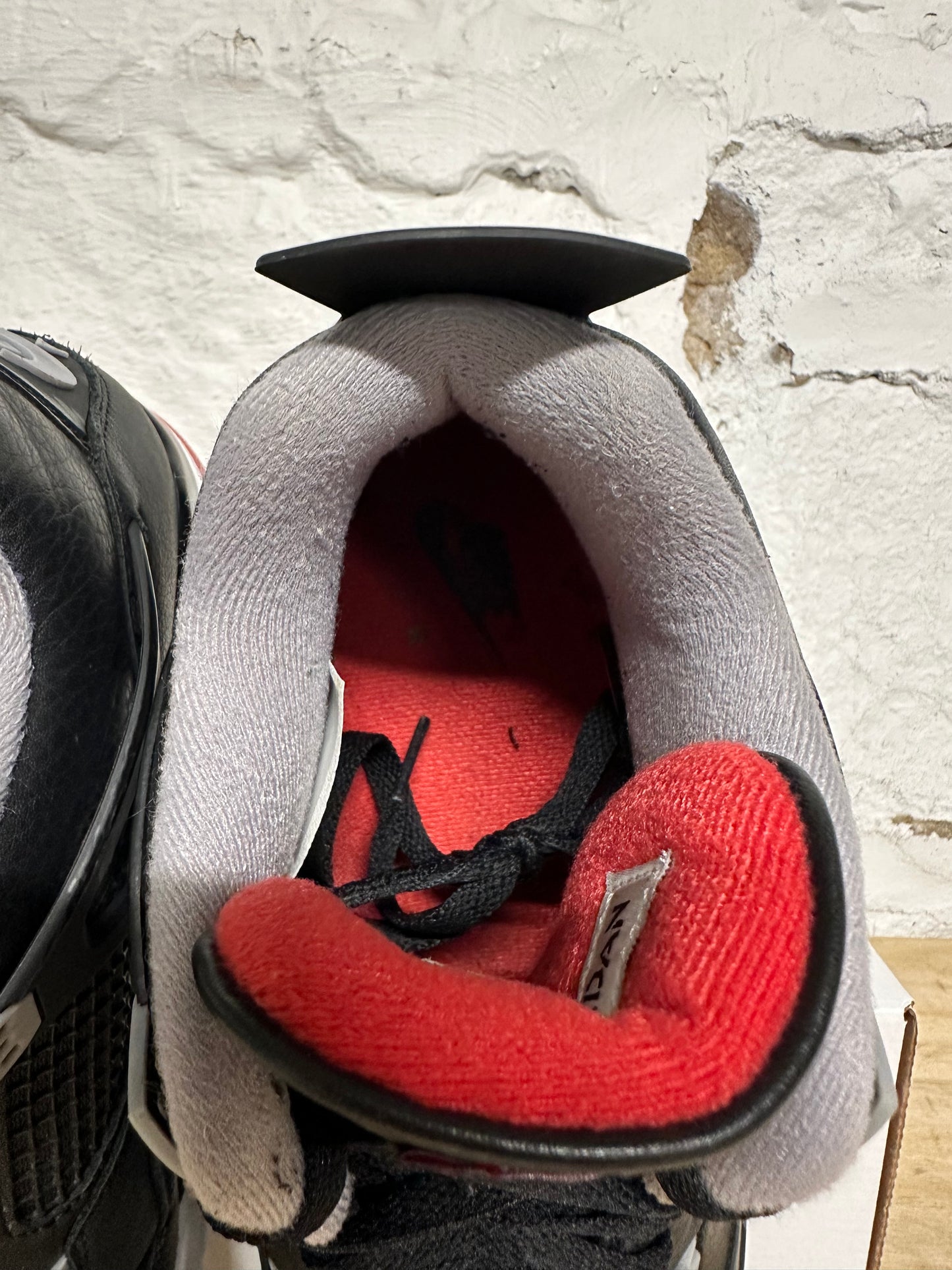 Air Jordan 4 Bred Reimagined Sz 10