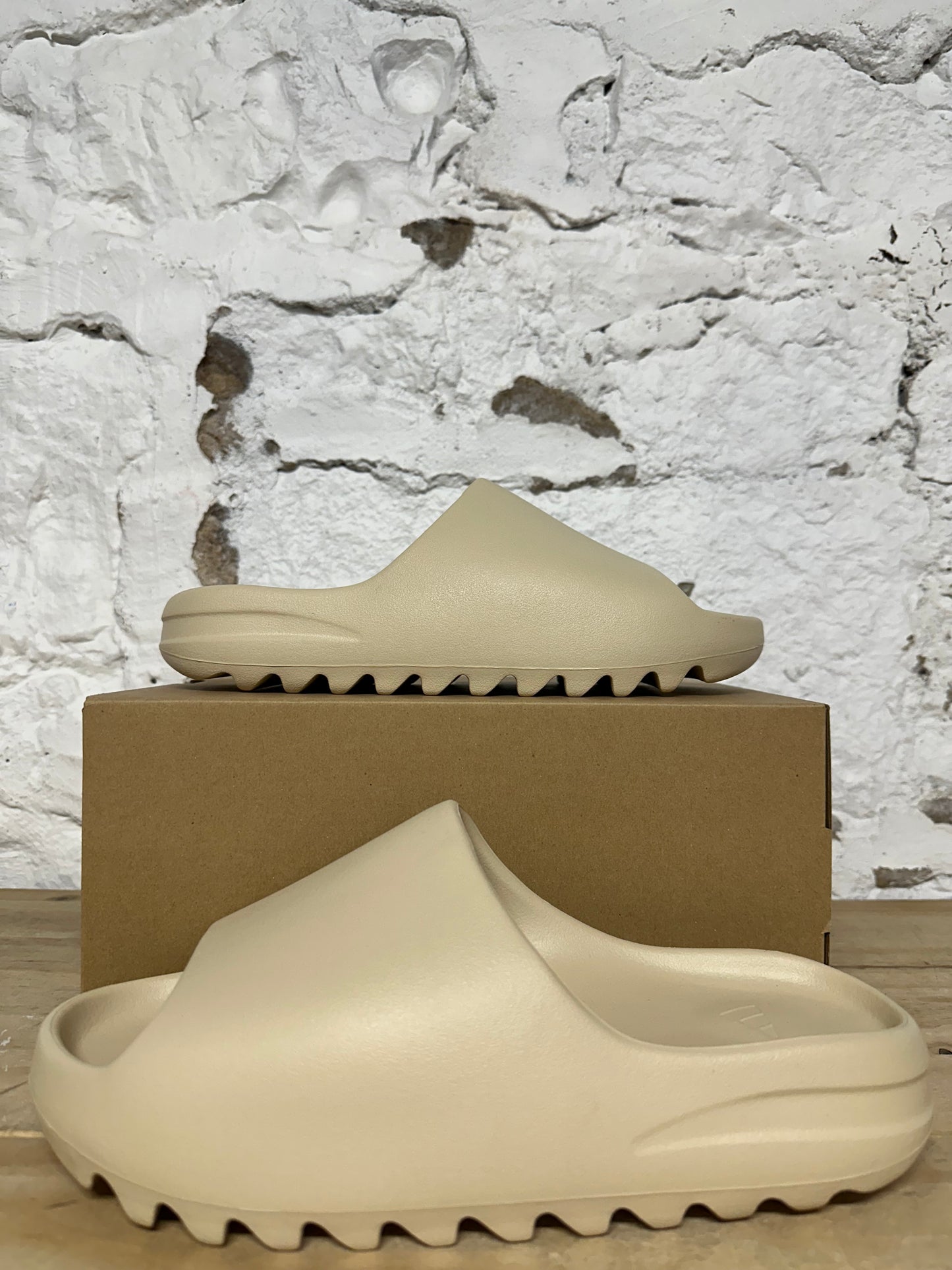 Yeezy Slide Bone Sz 10 DS