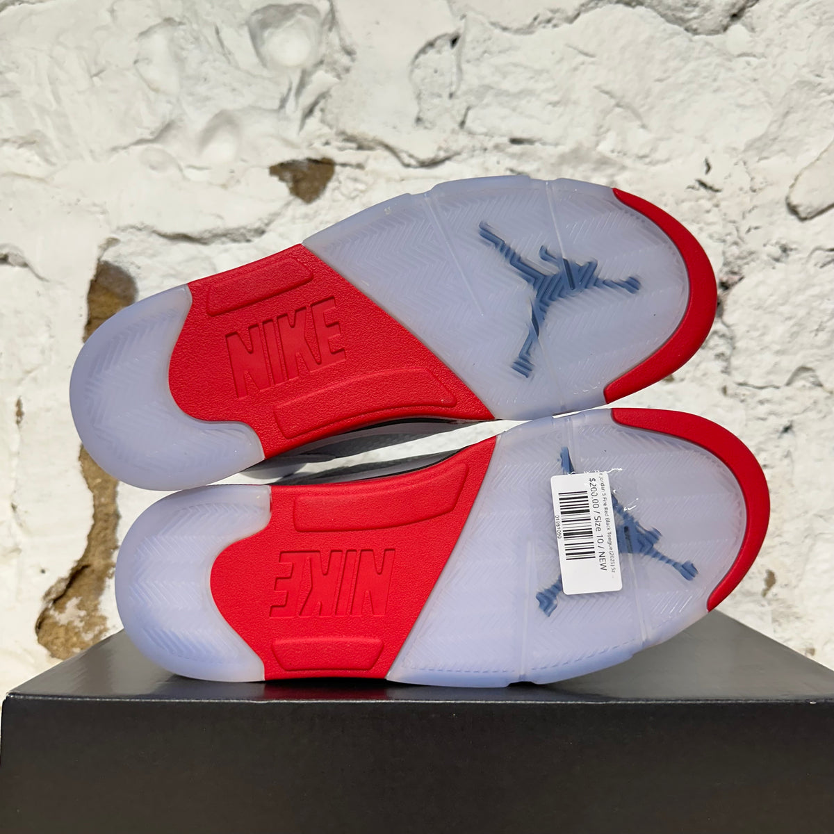 Air Jordan 5 Fire Red Black Tongue (2025) Sz 10 DS