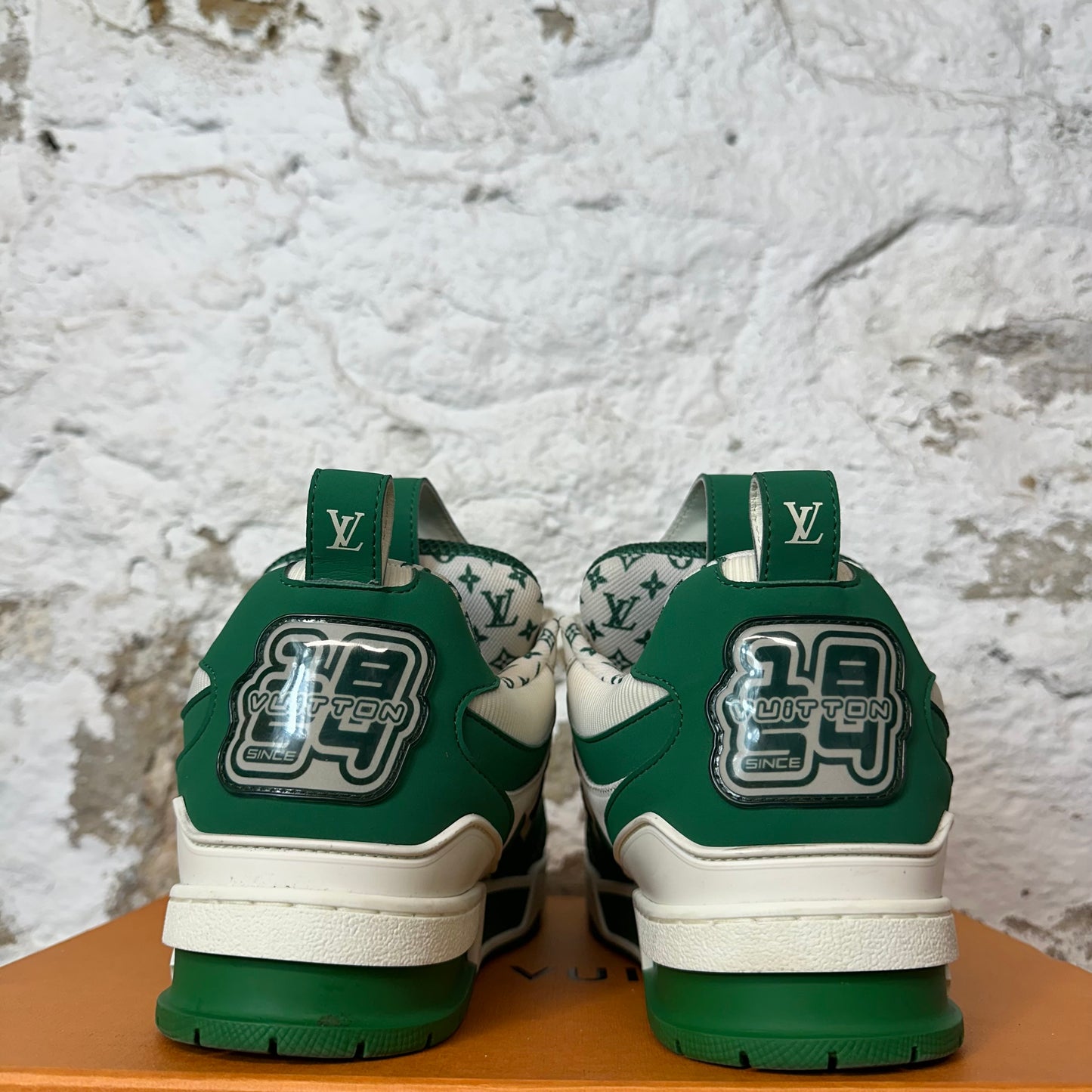 Louis Vuitton Green White Skate Sneaker Sz 9 (7.5LV)