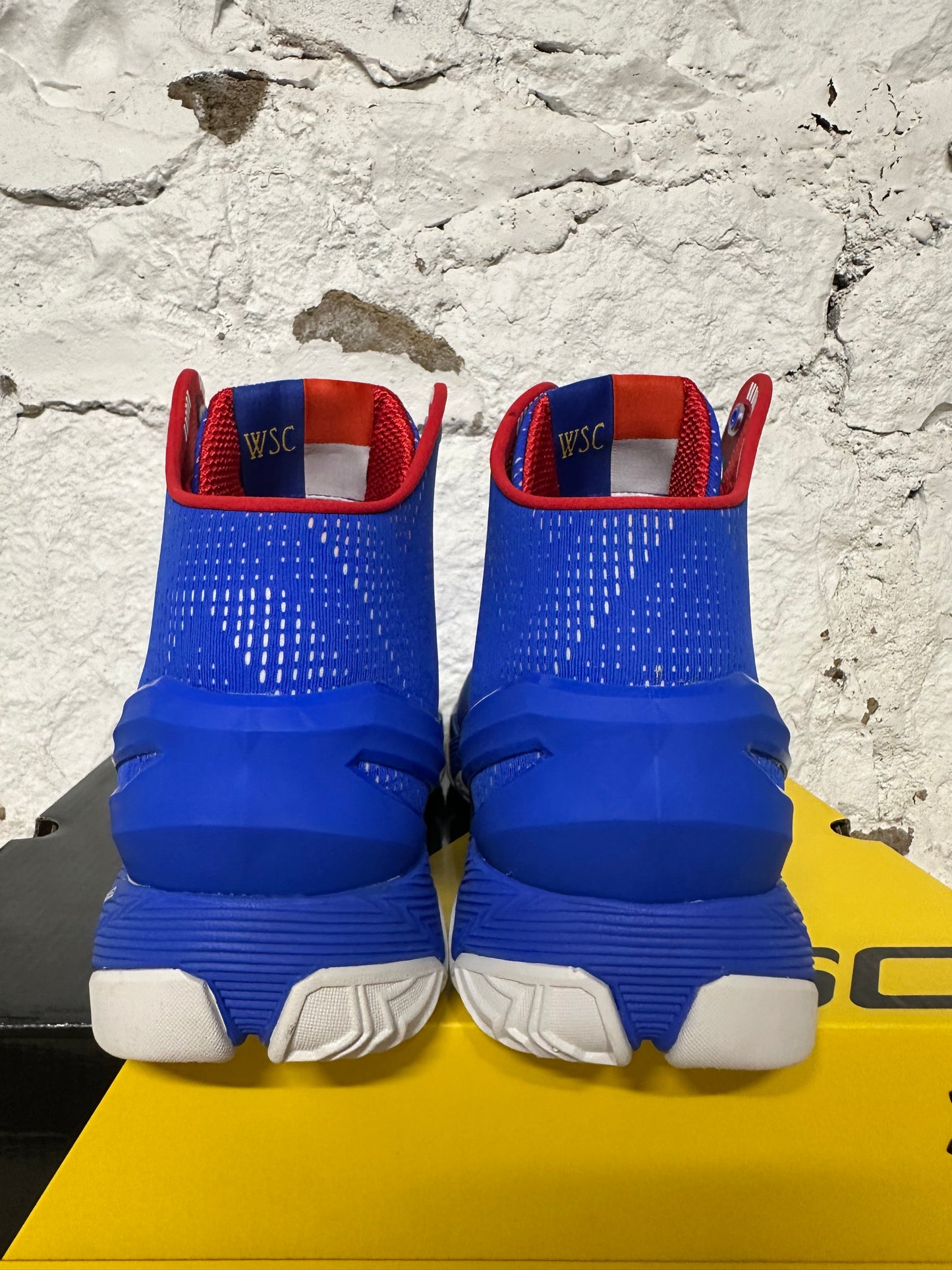 Under Armour Curry 2 Providence Road Sz 10.5 DS