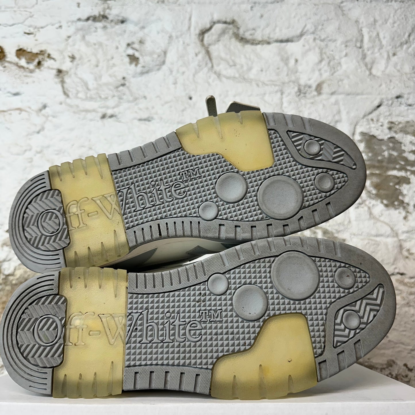 Off White Out Of Office Grey White Sneaker Sz 11 (44)