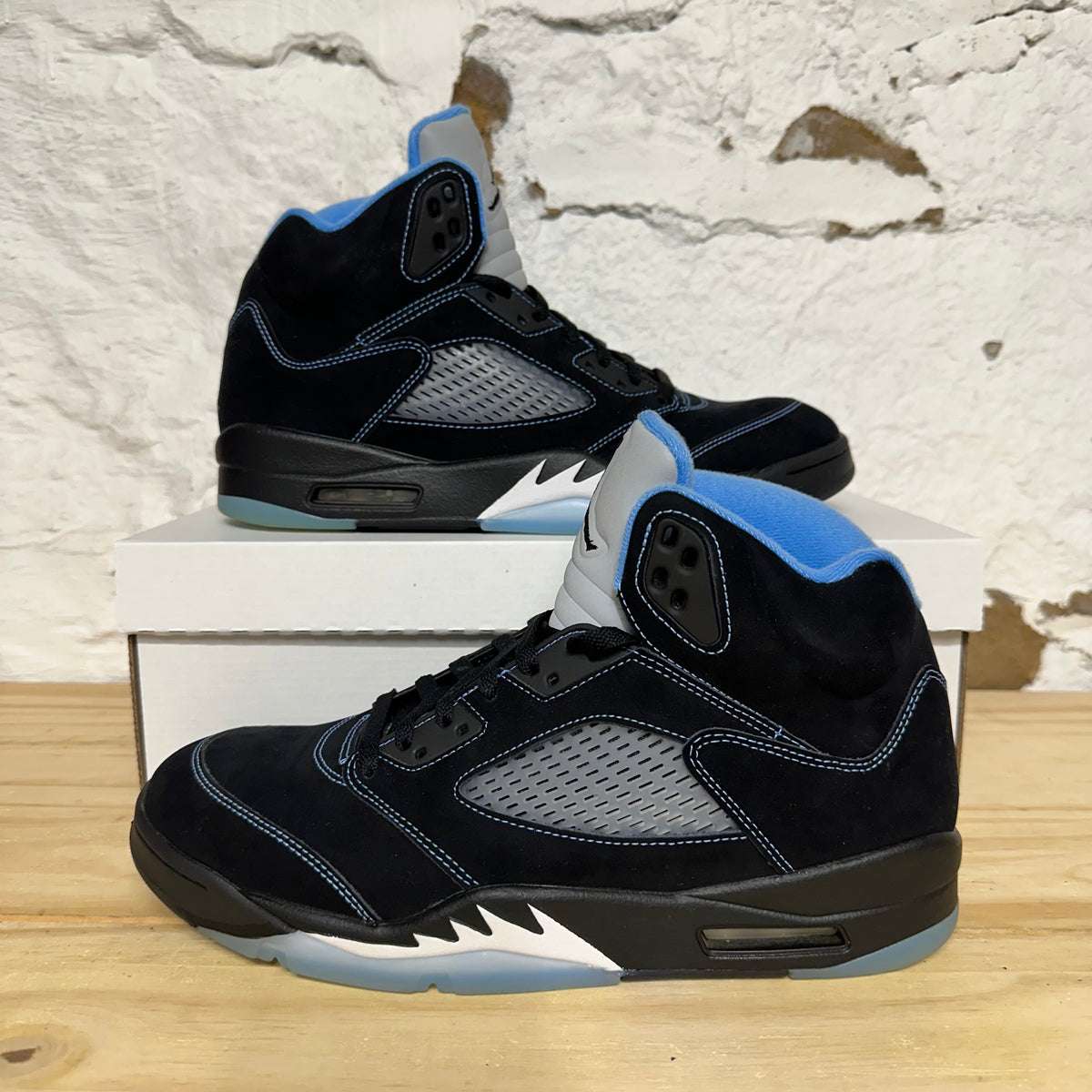 Air Jordan 5 Black University Blue (2026) Sz 10.5