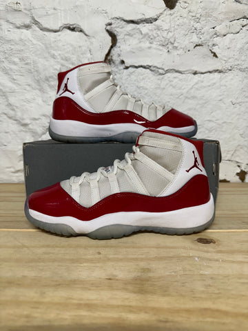 Air Jordan 11 High Cherry Sz 6.5Y