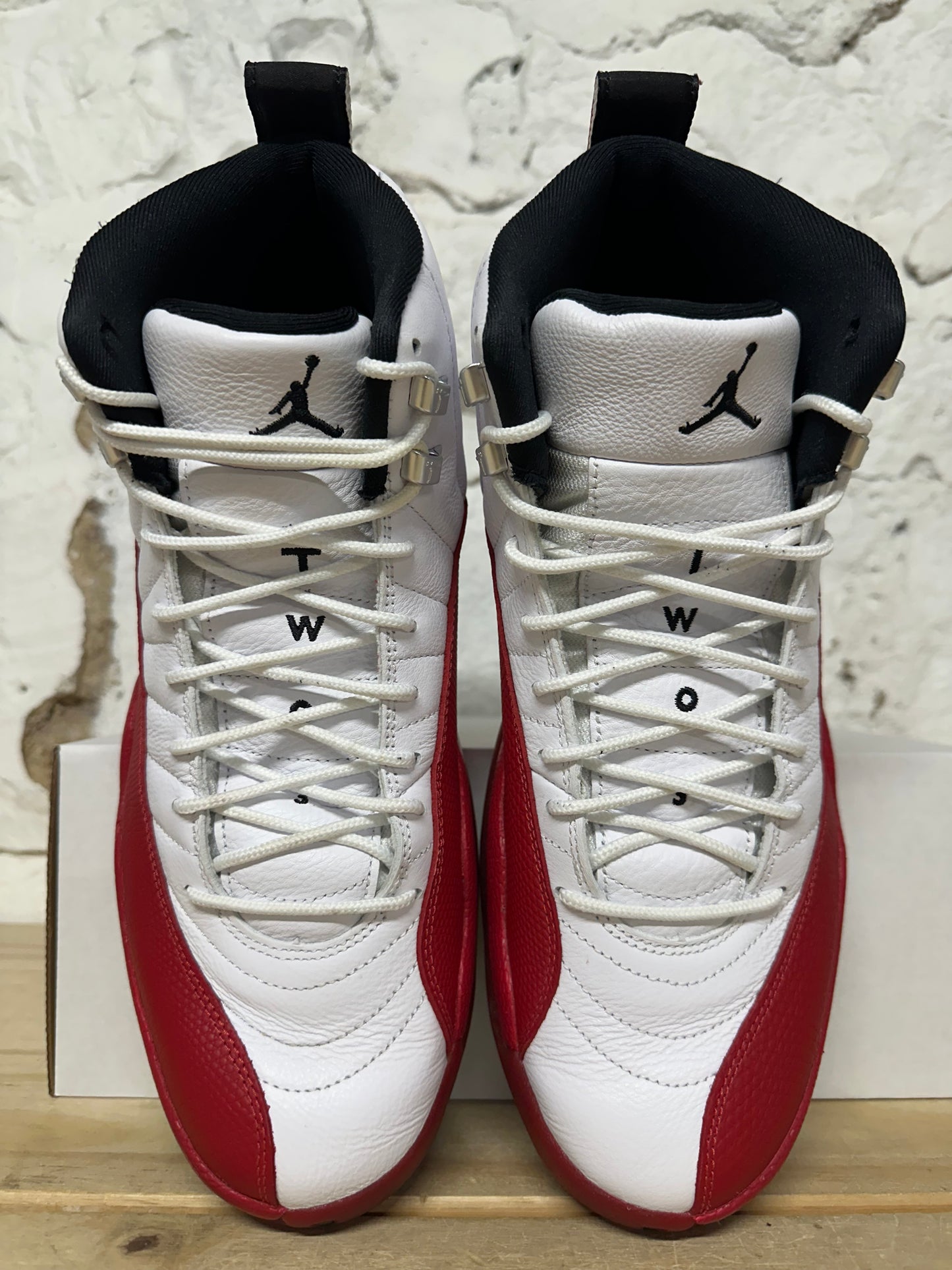 Air Jordan 12 Cherry Sz 12