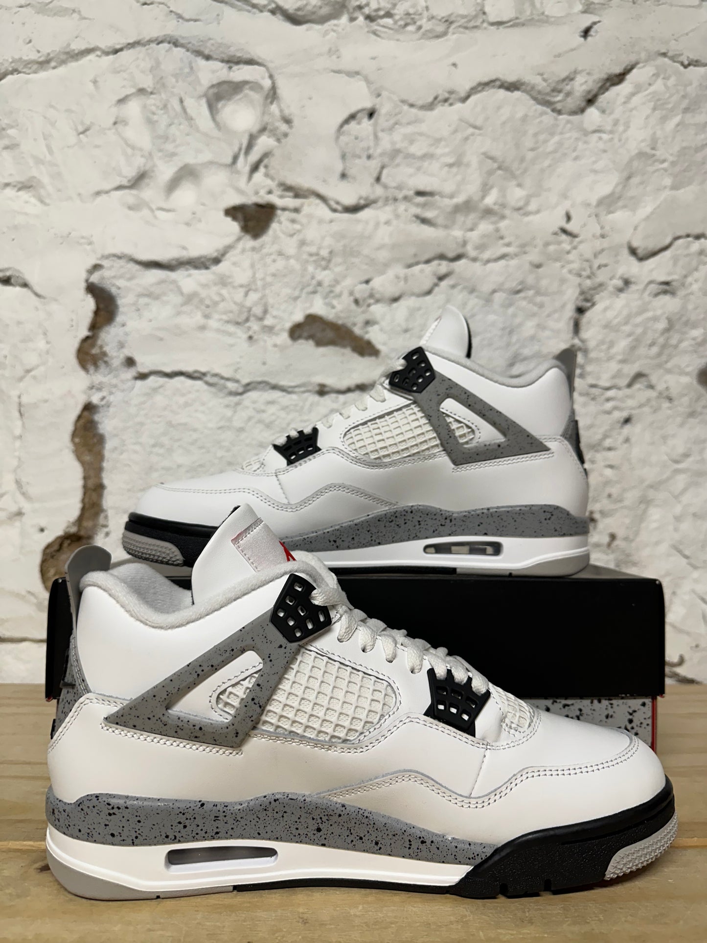 Air Jordan 4 White Cement Sz 9 DS