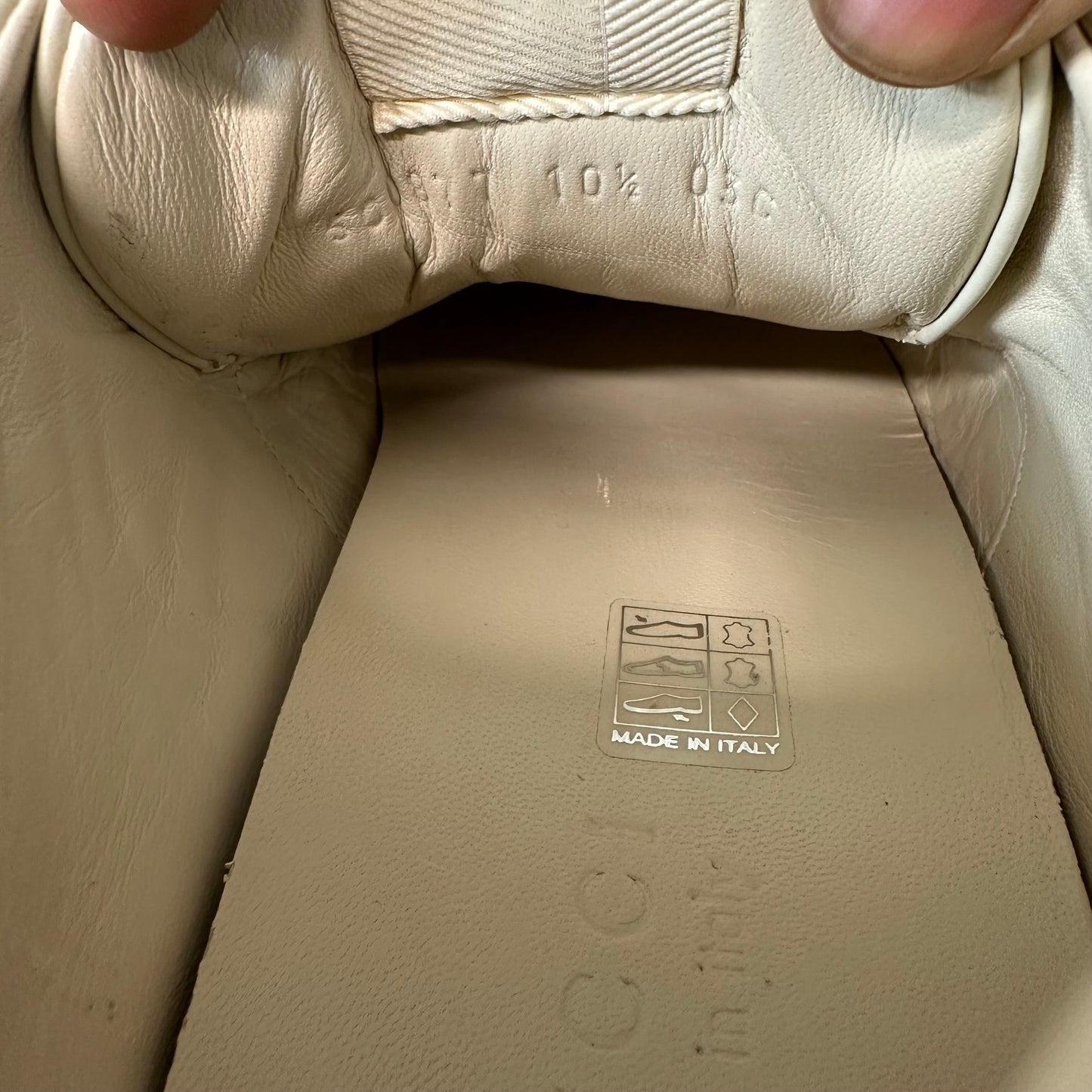 Gucci Rython Vintage Logo Cream Sneaker Sz 10.5