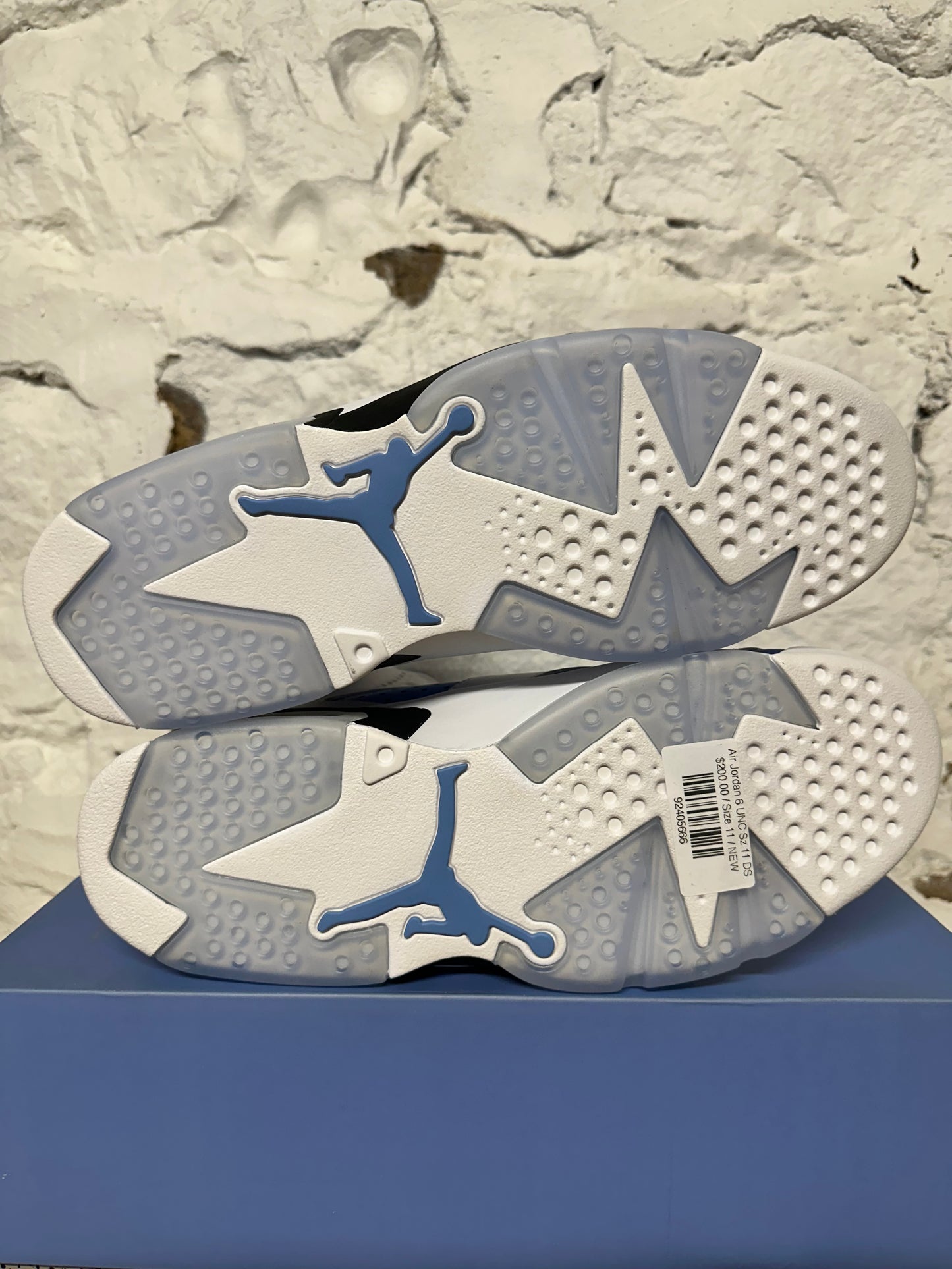 Air Jordan 6 UNC Sz 11 DS
