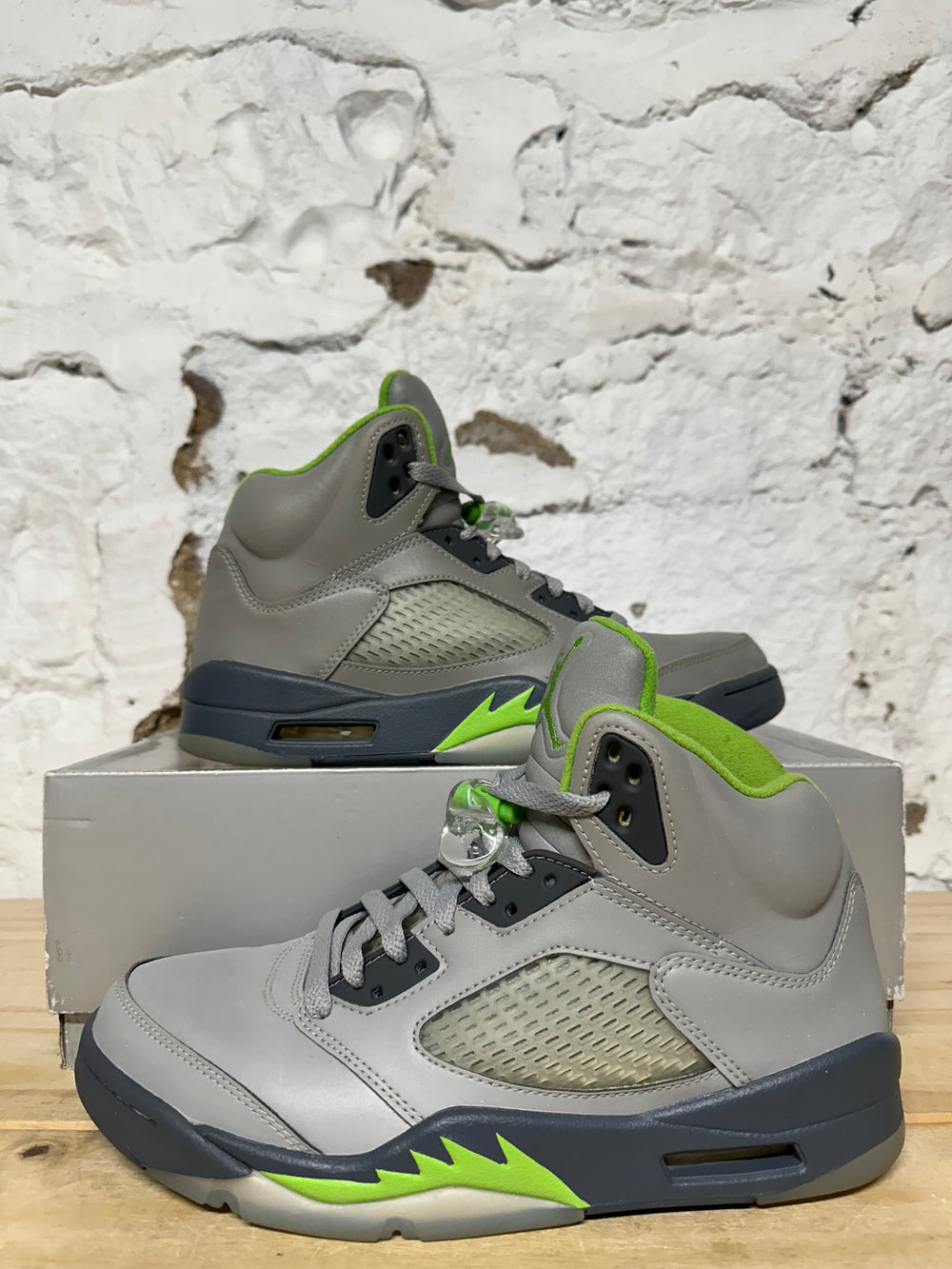 Air Jordan 5 Green Bean Sz 9