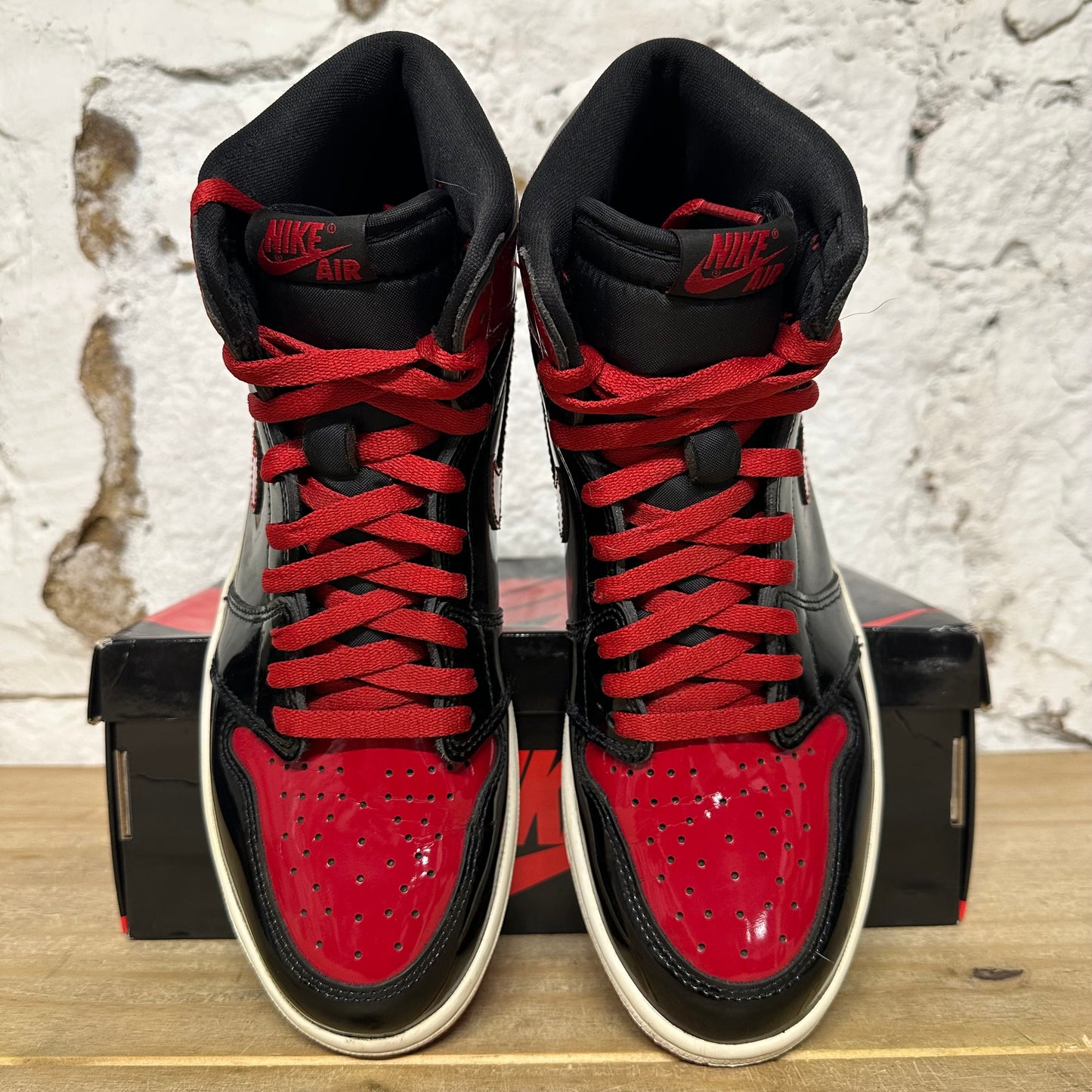 Air Jordan 1 High Patent Bred Sz 9.5