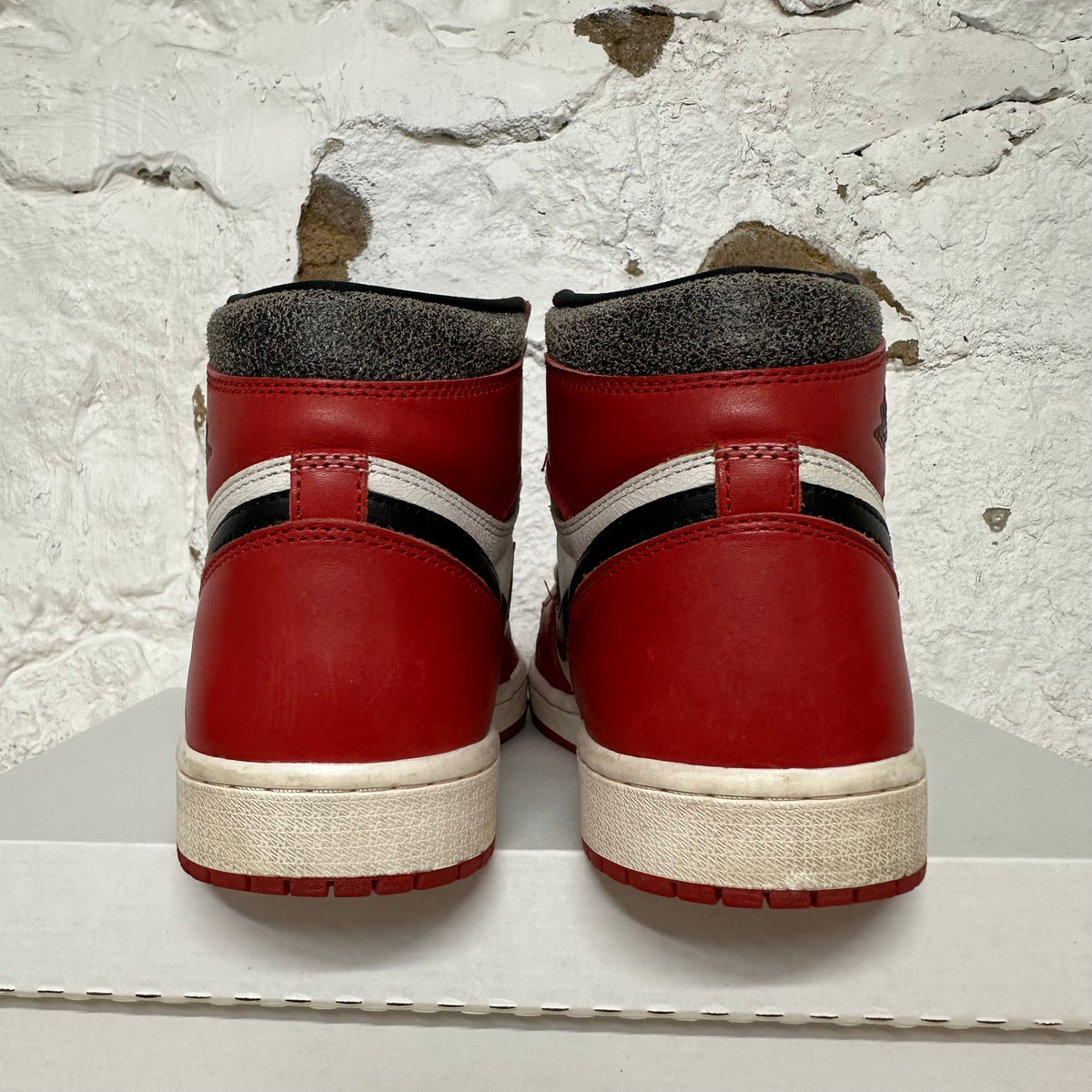 Air Jordan 1 High Chicago Lost and Found Sz 8.5