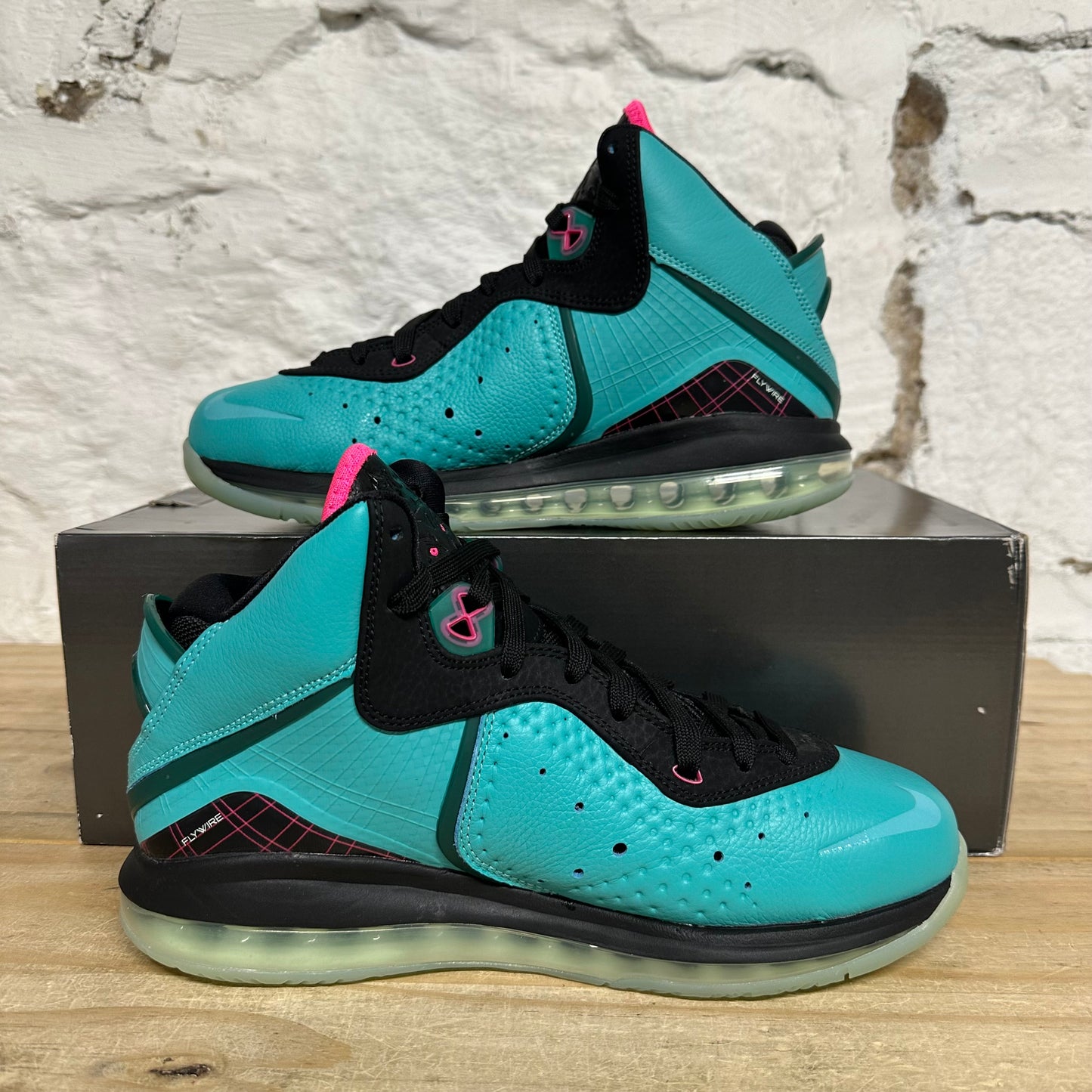Nike LeBron 8 South Beach Sz 8.5