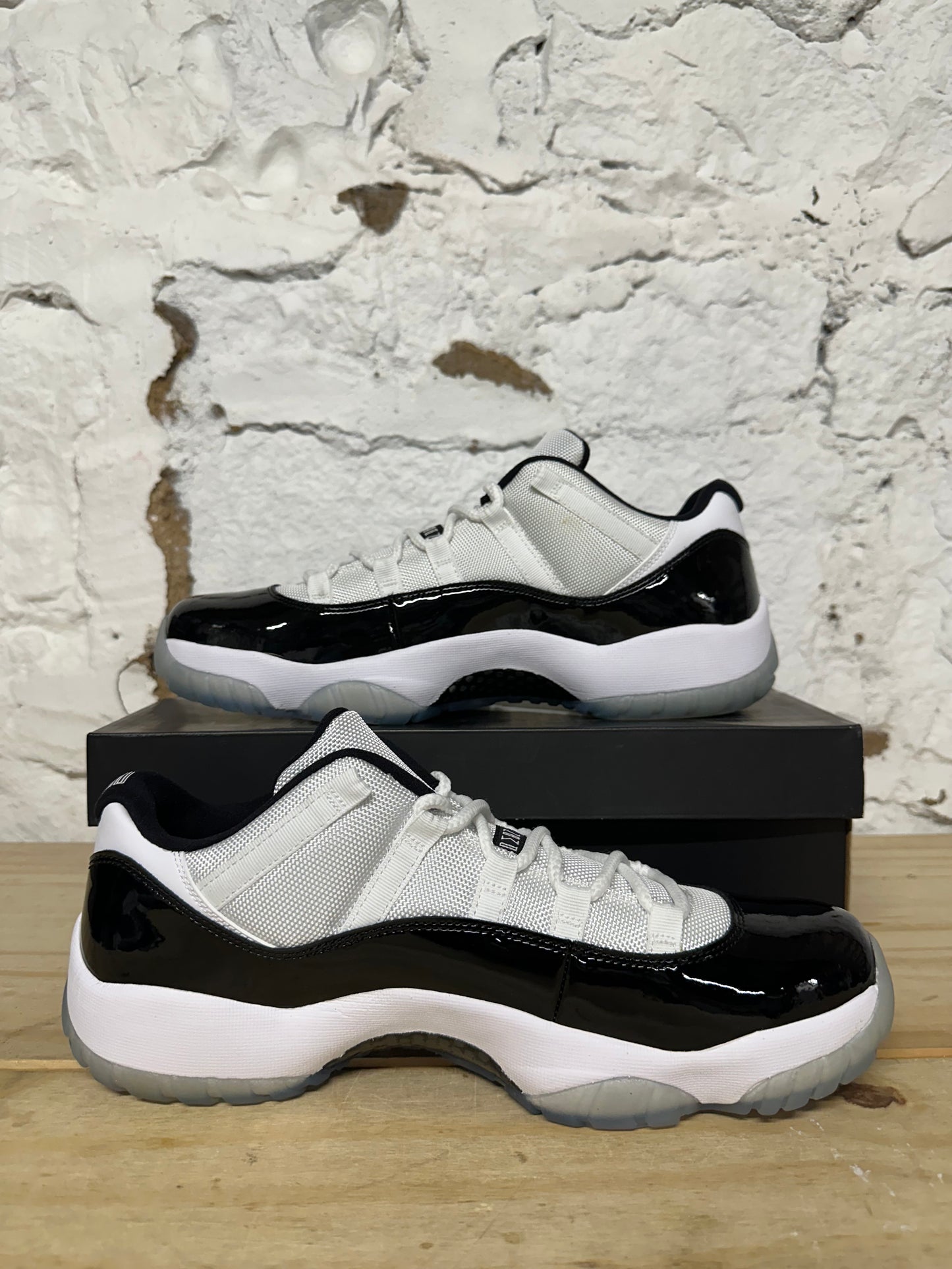 Air Jordan 11 Low Concord Sz 11.5 DS