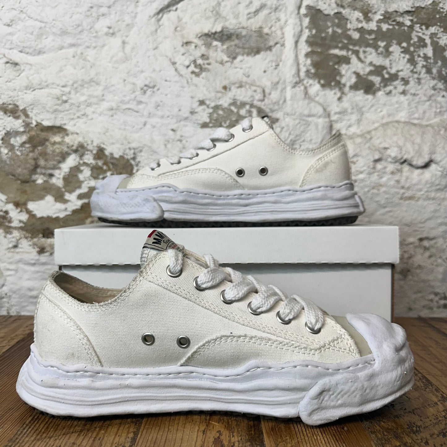 Maison Mihara Hank White Cream Sneaker Sz 10 (43) No Box
