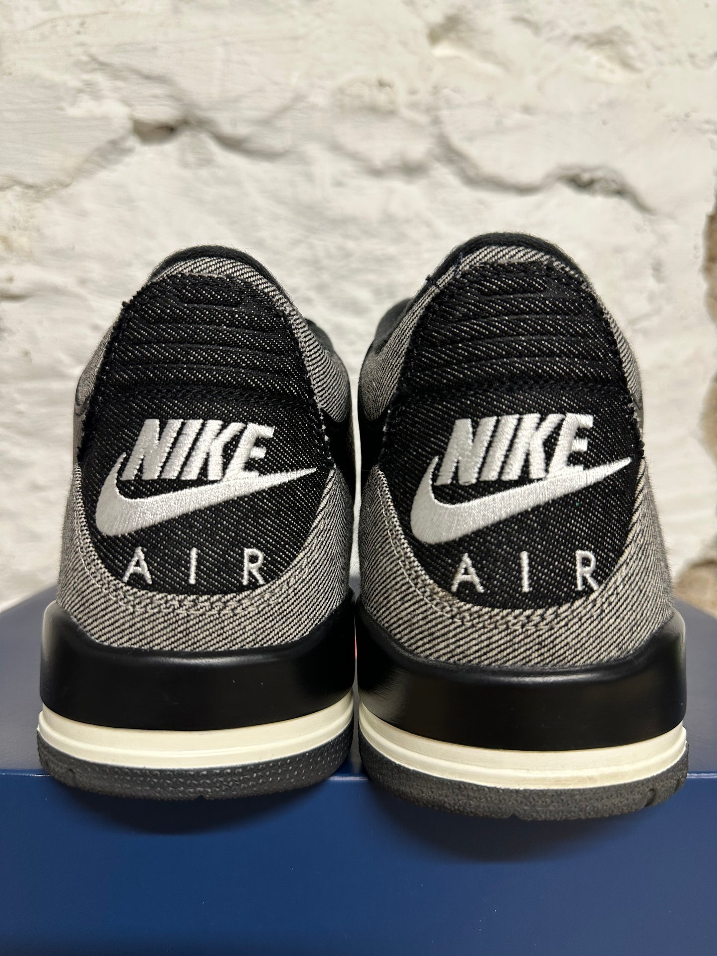 Air Jordan 3 Levis Black Sz 11