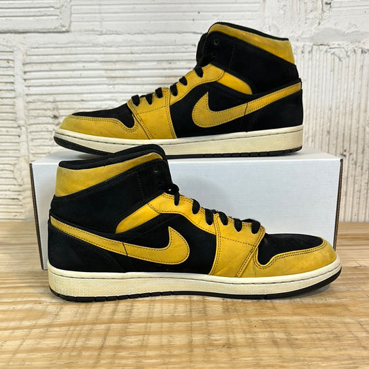 Air Jordan 1 Mid Reverse New Love Sz 10.5