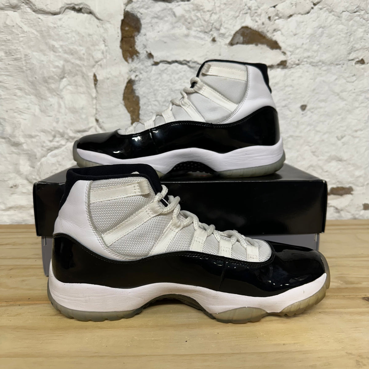 Air Jordan 11 High Concord (2018) Sz 9