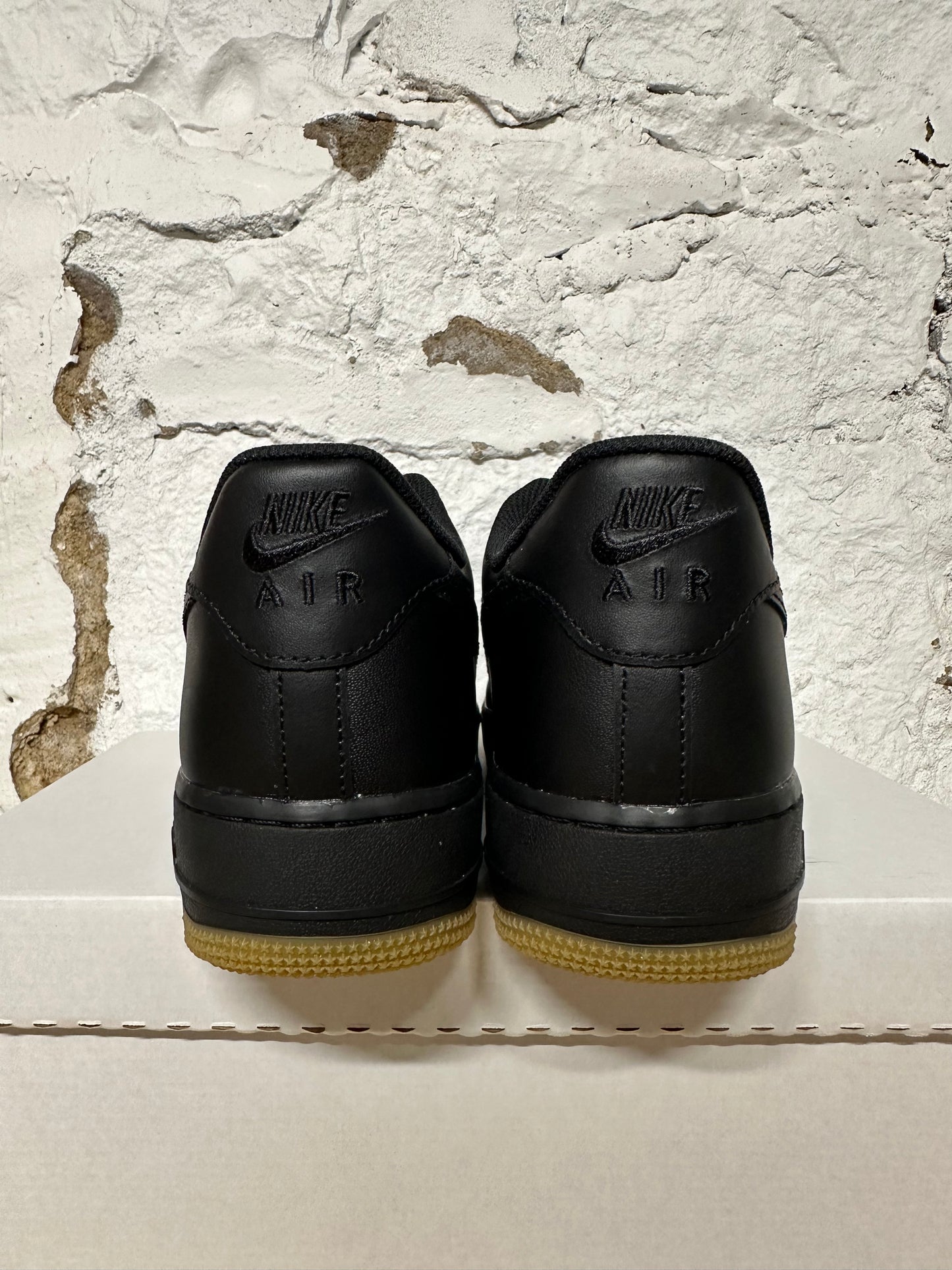Nike Air Force 1 Low Black Gum Bottom Sz 10