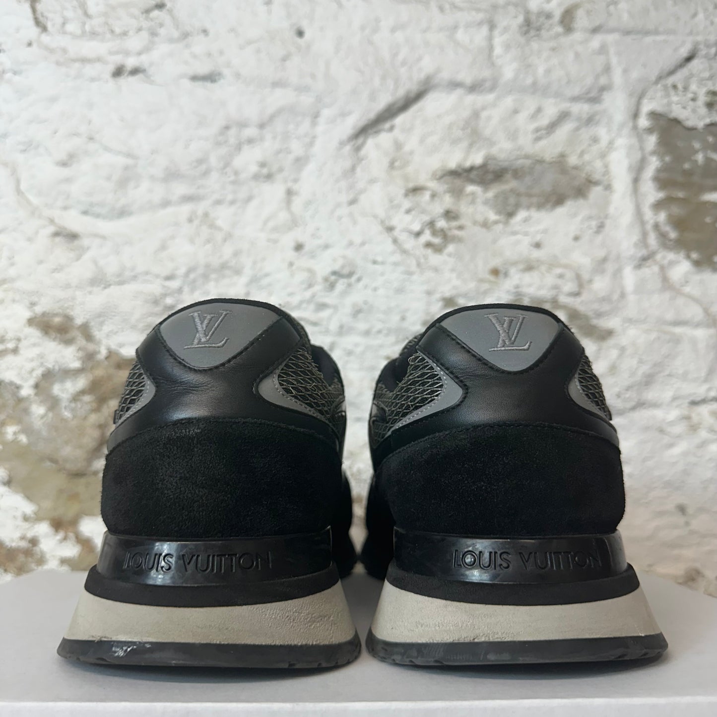 Louis Vuitton Black Silver Runaway Sneaker Sz 10.5 (9LV)