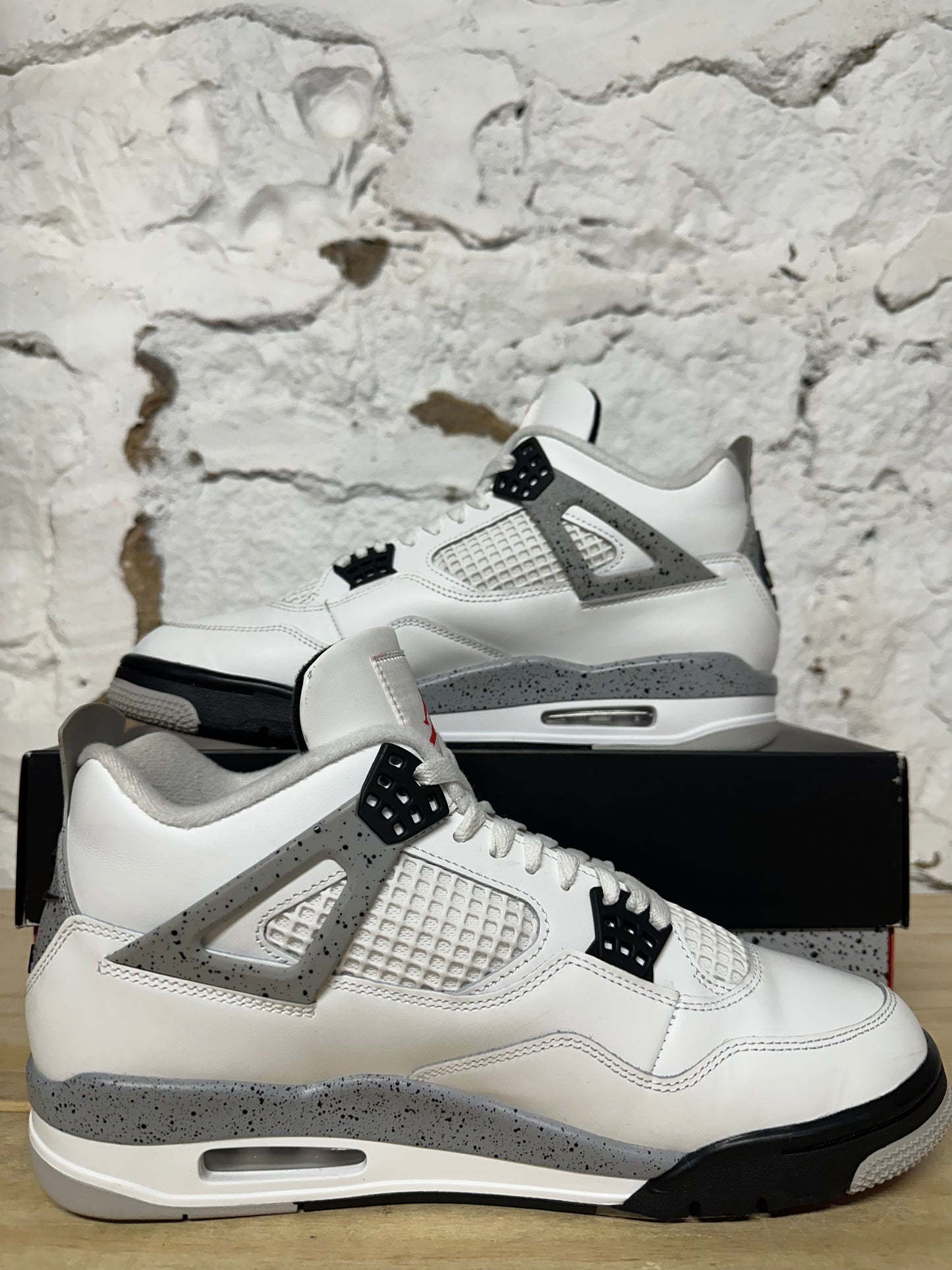 Air Jordan 4 White Cement Sz 10.5