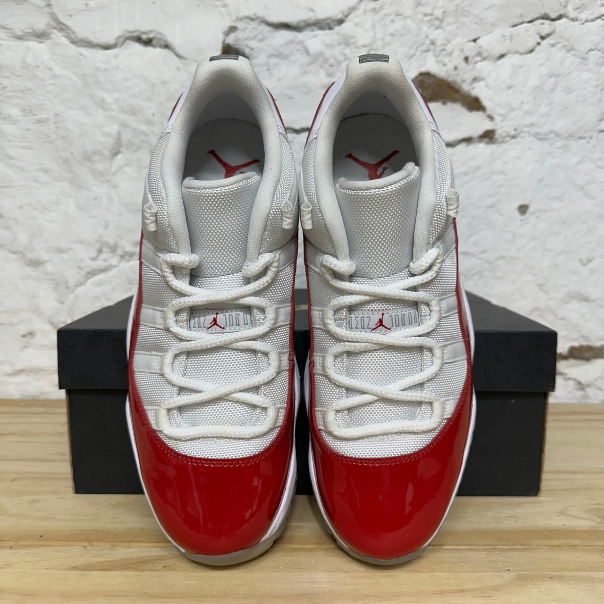 Air Jordan 11 Low Cherry (2016) Sz 9.5
