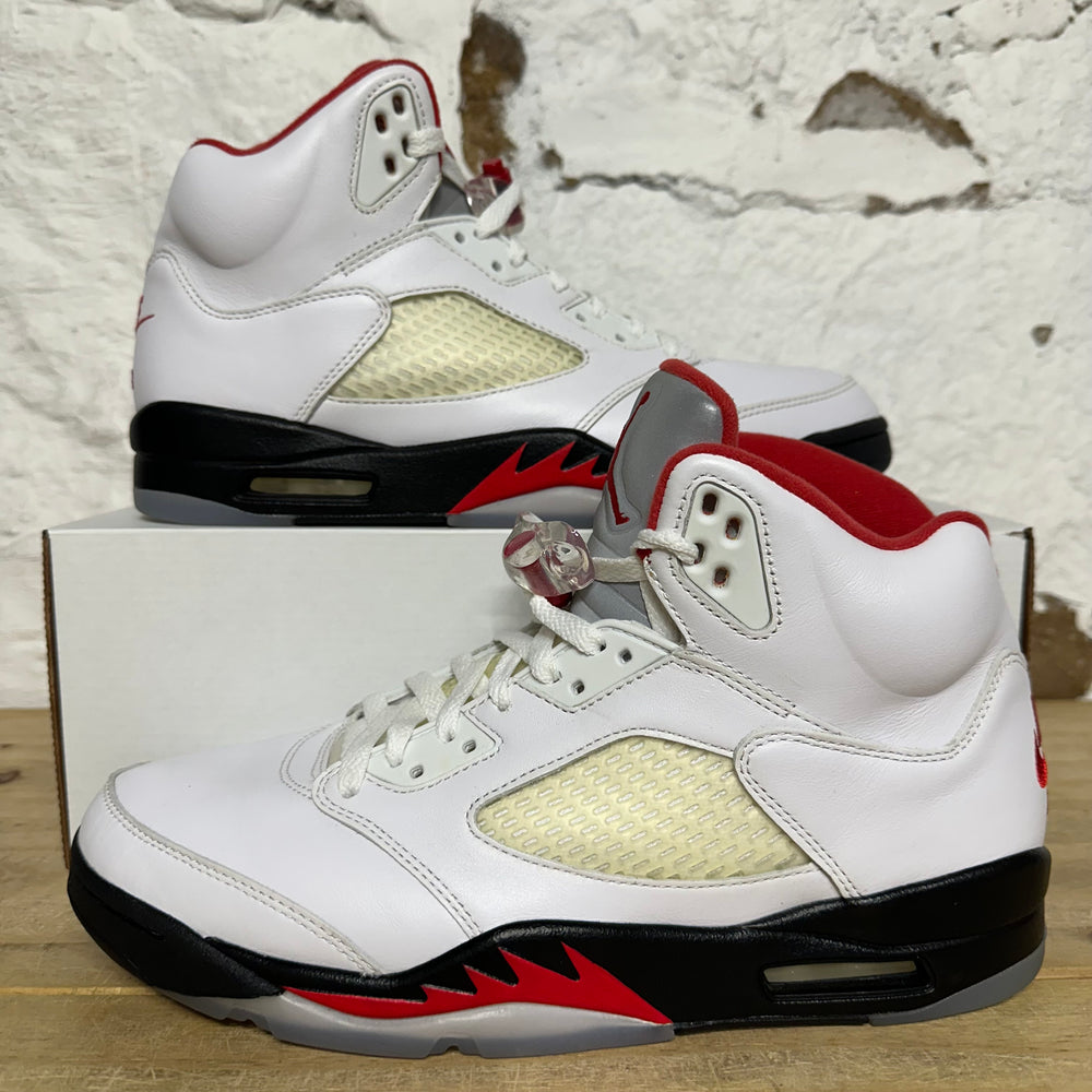 Air Jordan 5 Fire Red Silver Tongue (2020) Sz 10.5